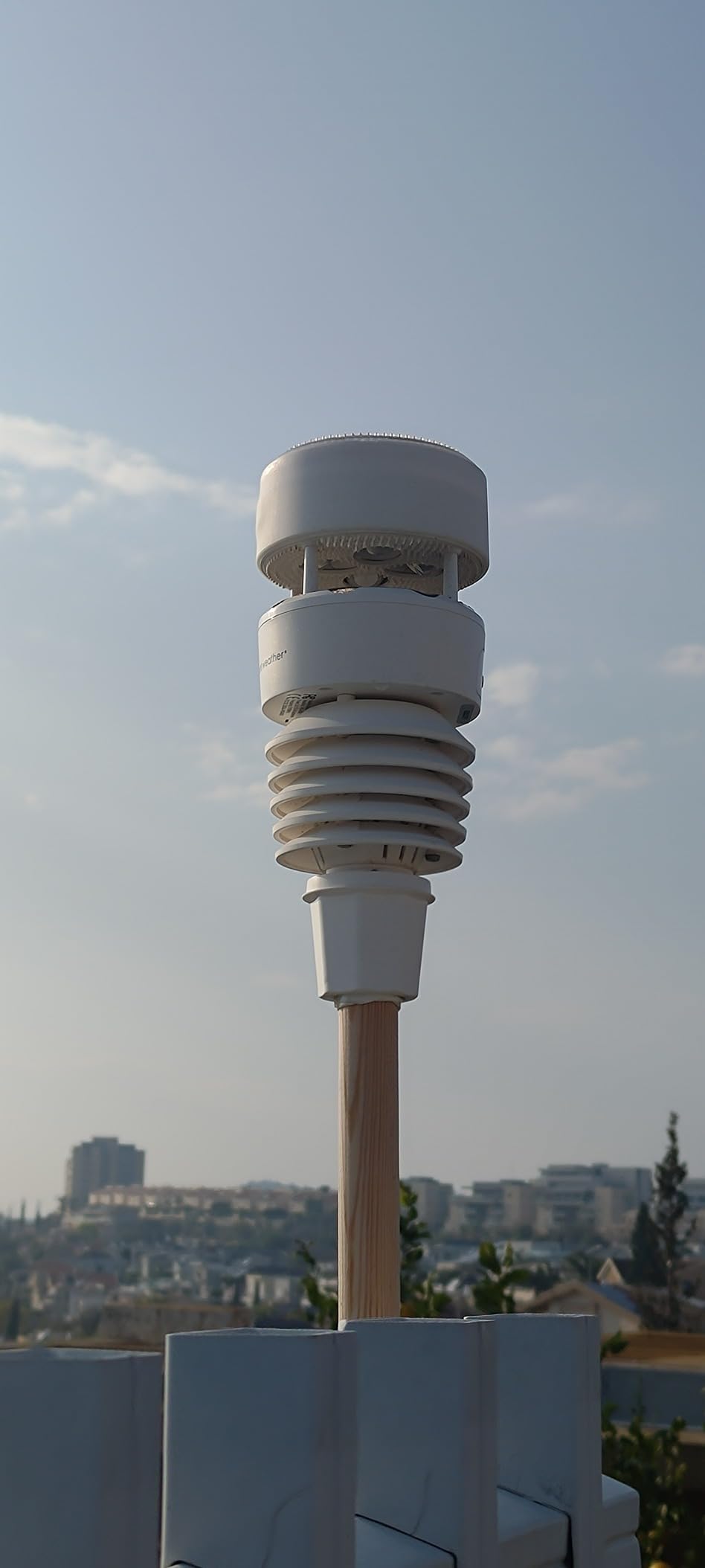 Ambient Weather WS-4000 Solar Powered UltraSonic Wi-Fi Weather Station customer photo 1