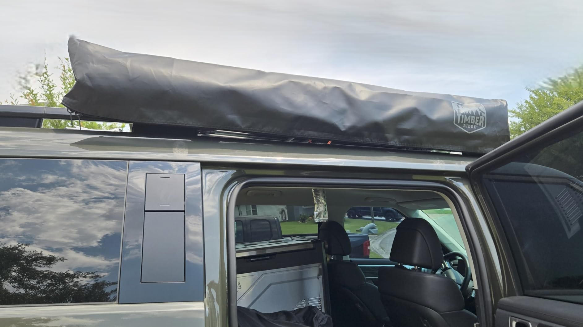 TIMBER RIDGE 19x9.8ft Retractable Car Awning with Blackout Coating, 186ft² Roof Rack Pull-Out Sun Shade Overland Camping, UPF50+ Waterproof Sun Shelter for Vehicle/Truck/Jeep/SUV/Van Green customer photo 1