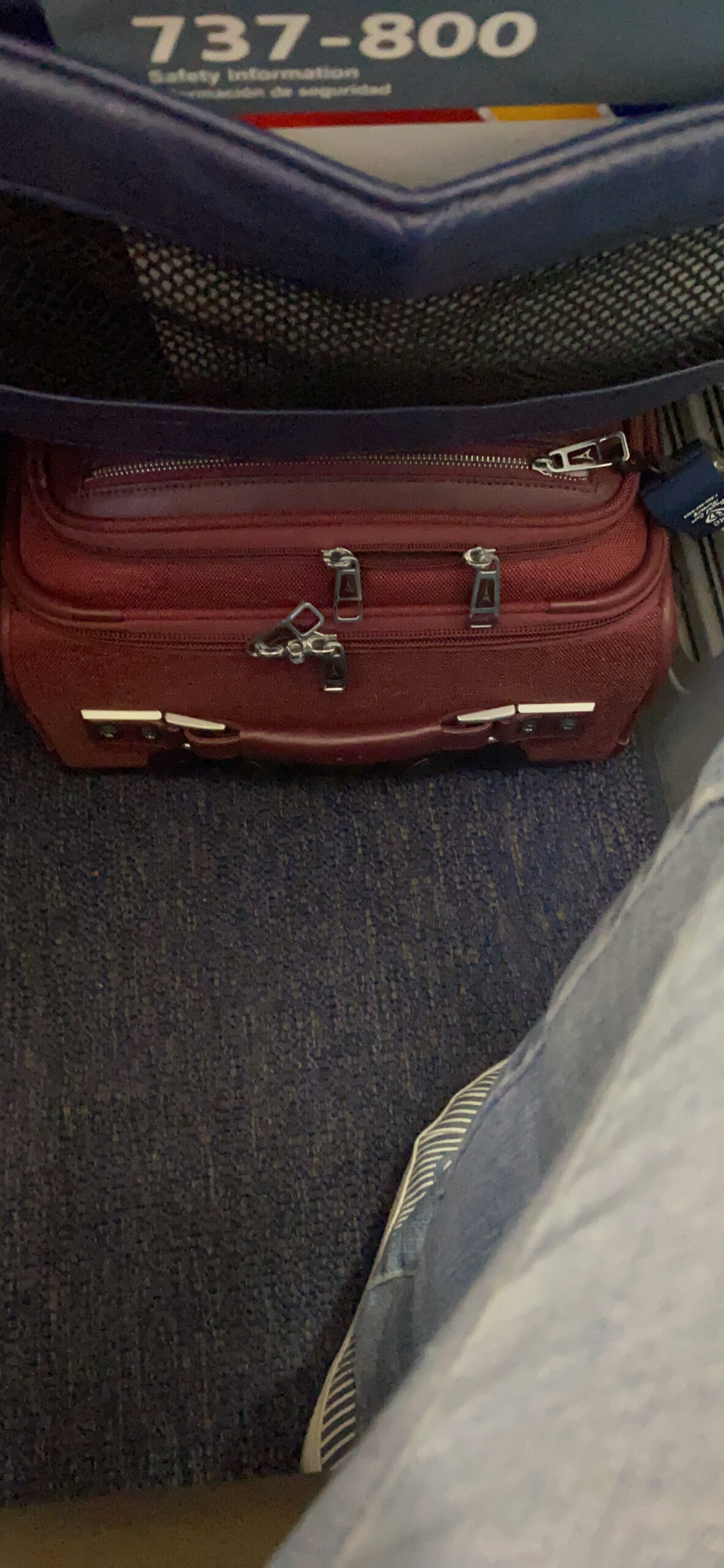 Travelpro Platinum Elite Underseat Spinner Tote Bag with USB Port, True Navy, 16-Inch customer photo 2