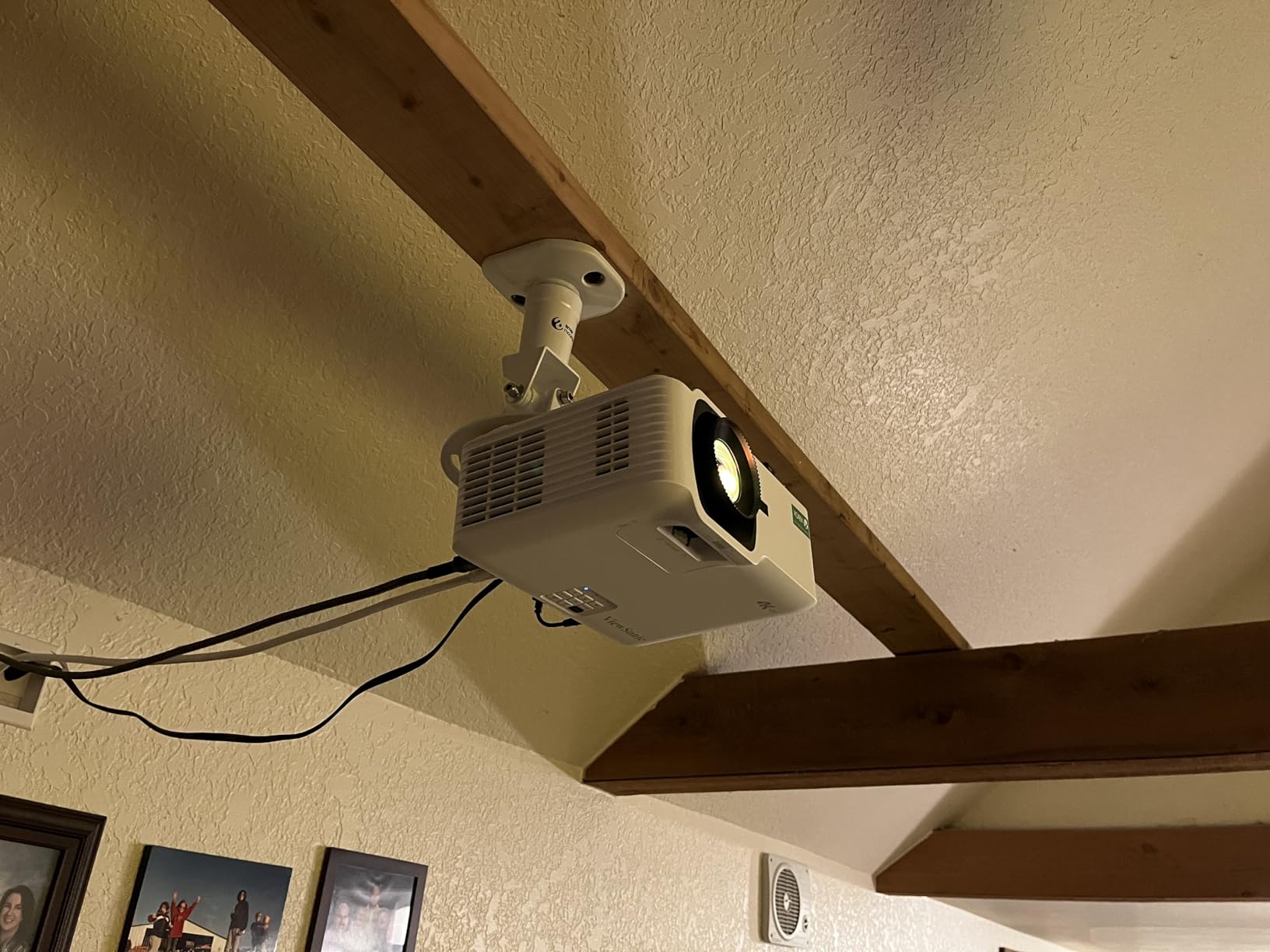 ViewSonic LS901-4K UHD 4K Laser Projector with 5500 Lumens, 1.7X Optical Zoom customer photo 1