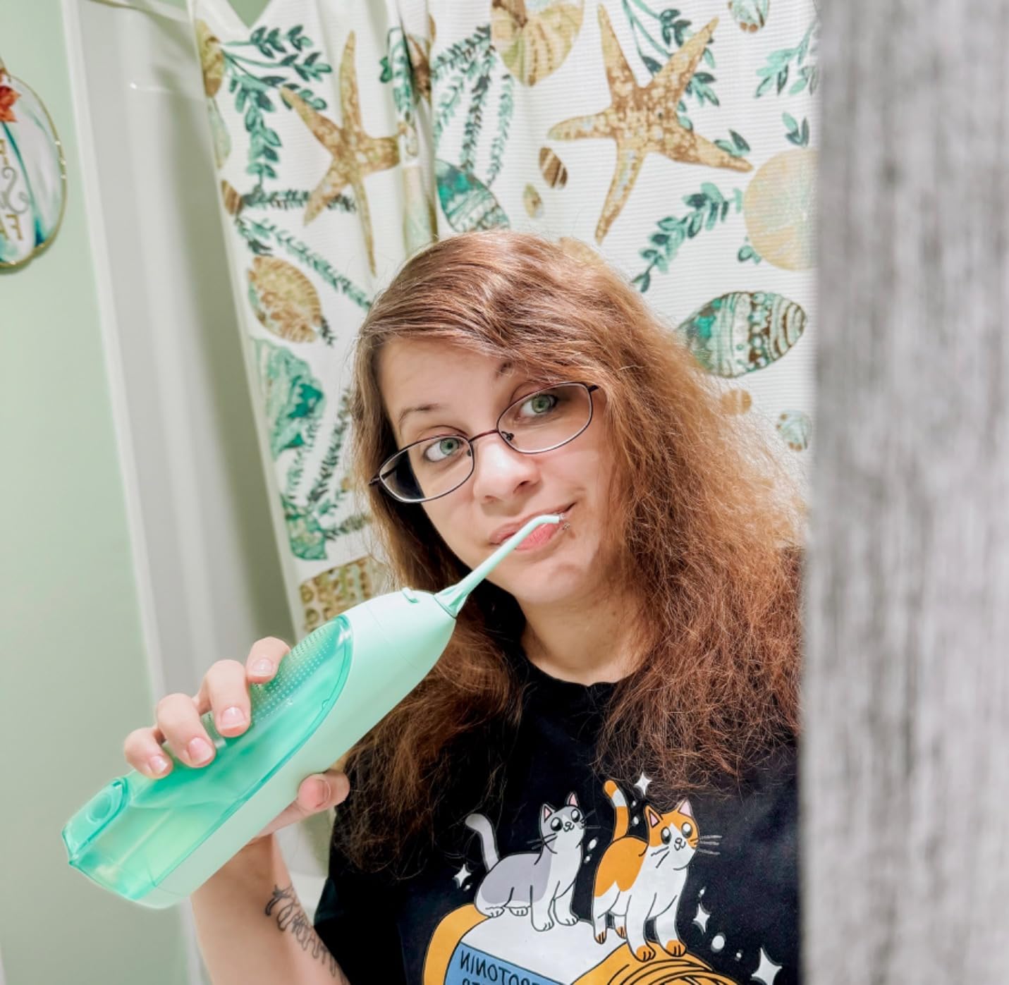 AquaSonic Icon Water Flosser for Teeth - Cordless Rechargeable Oral Irrigator - Waterproof, Portable Dental Cleaning with Jet Tip - Braces Home Travel - Lilac customer photo 2