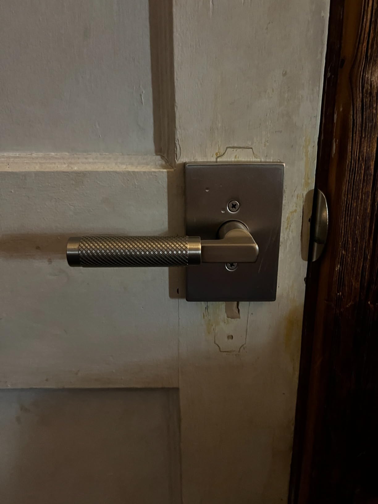 Kwikset Prava Interior Passage Door Knurled Handle, Lever for Closet and Hallway Doors, Reversible Non-Locking Handle Lever, Satin Brass, with Microban Protection customer photo 1