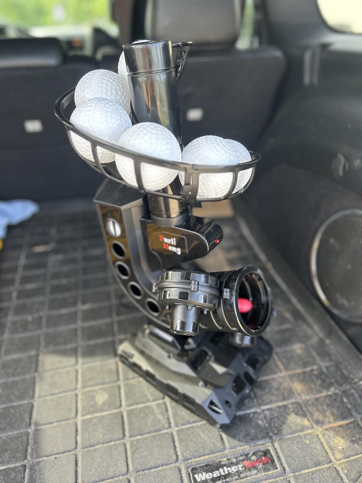 Furlihong Baseball Pitching Machine, 4 Adjustable Angles, 3 Pitch Angles, Power Bank/Battery Powered, for Beginners customer photo 2