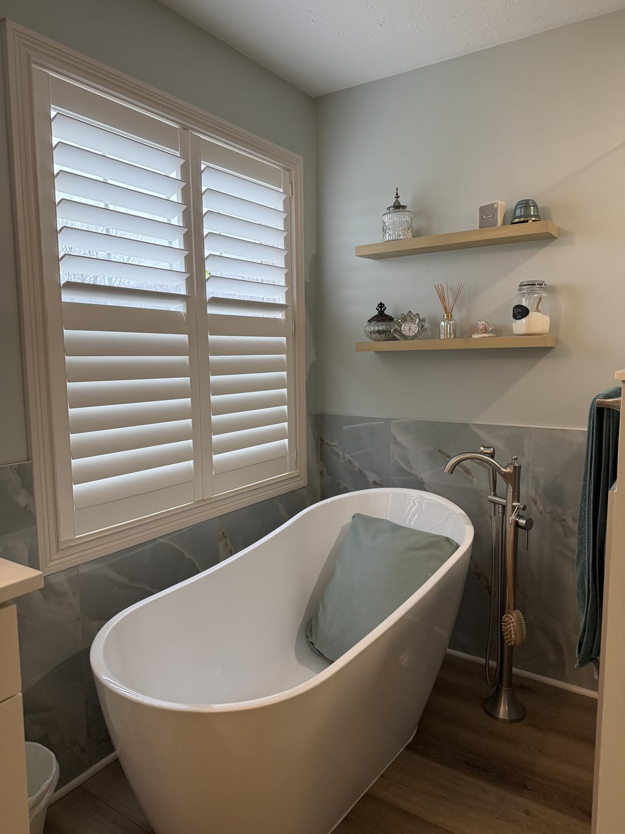 Marshall Willen II Bluetooth Portable Speaker - Black & Brass customer photo 1