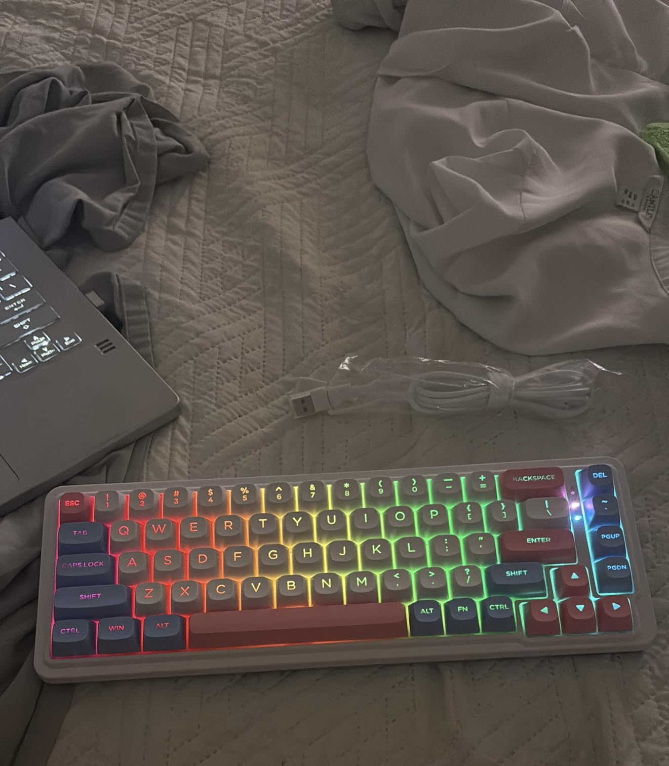 Redragon K709 PRO 65% Wireless Gasket RGB Gaming Keyboard, 68 Keys Hot-Swap Compact Mechanical Keyboard w/Free-Mod Socket, 5-Layer Noise Dampening & Round PBT Keycaps, Quiet Custom Linear Switch customer photo 1