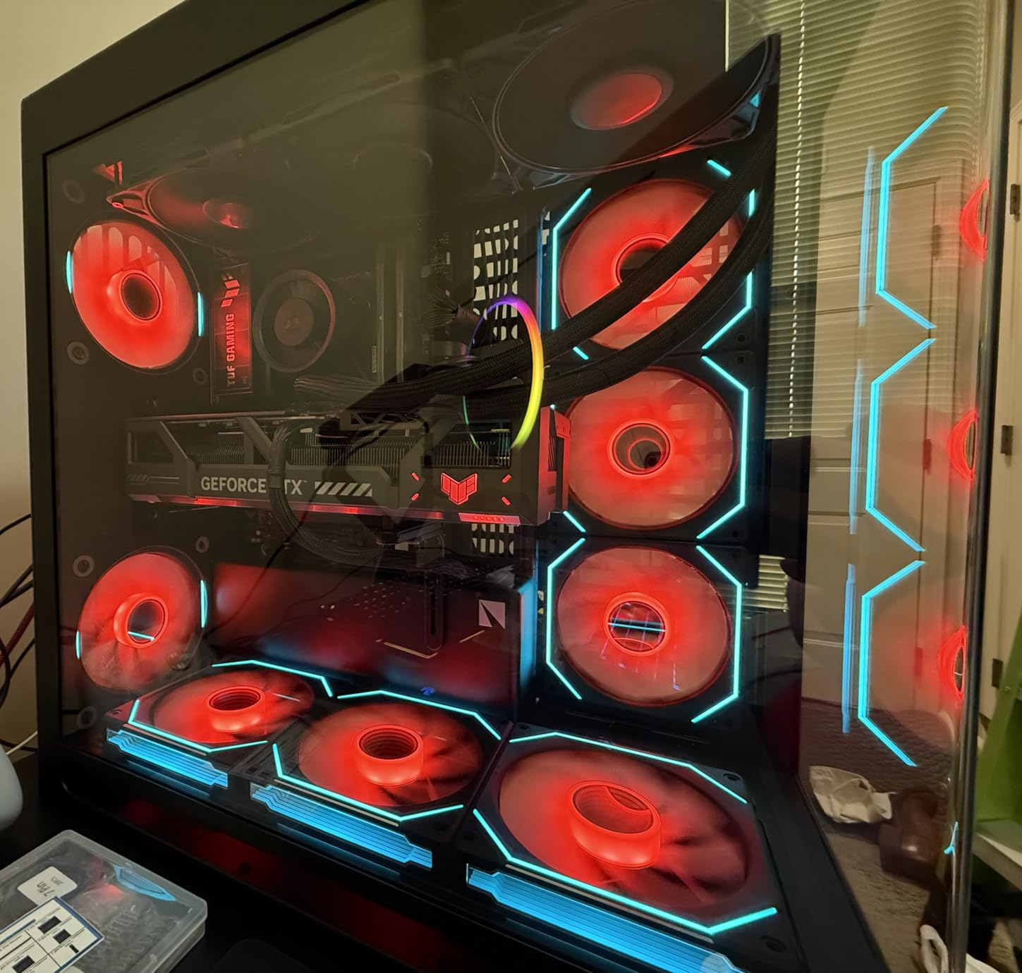 HAVN HS 420 Dual-Chamber Mid Tower PC Case ATX Black | Hybrid Design, 11x 140mm Fan Slots & 3X 420mm Radiator Support, SimpliCable Cable Management, Tempered Glass, PWM Fan Hub customer photo 1