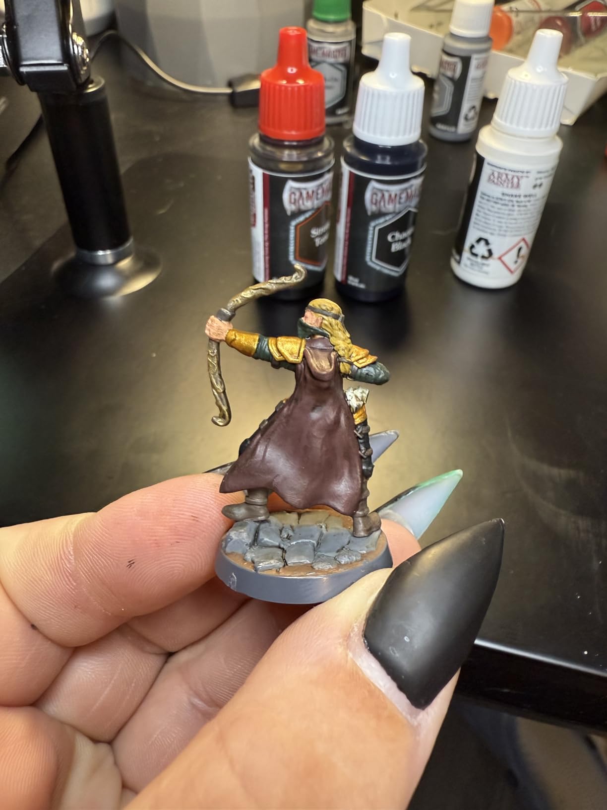 The Army Painter, GameMaster: Adventure Starter Role-playing Paint Set, 15 x 18ml Warpaints Fanatic Acrylic paints, incl. a Brush-On Primer, 5 FREE Miniatures & 1 Brush - For Warhammer & Dnd customer photo 2