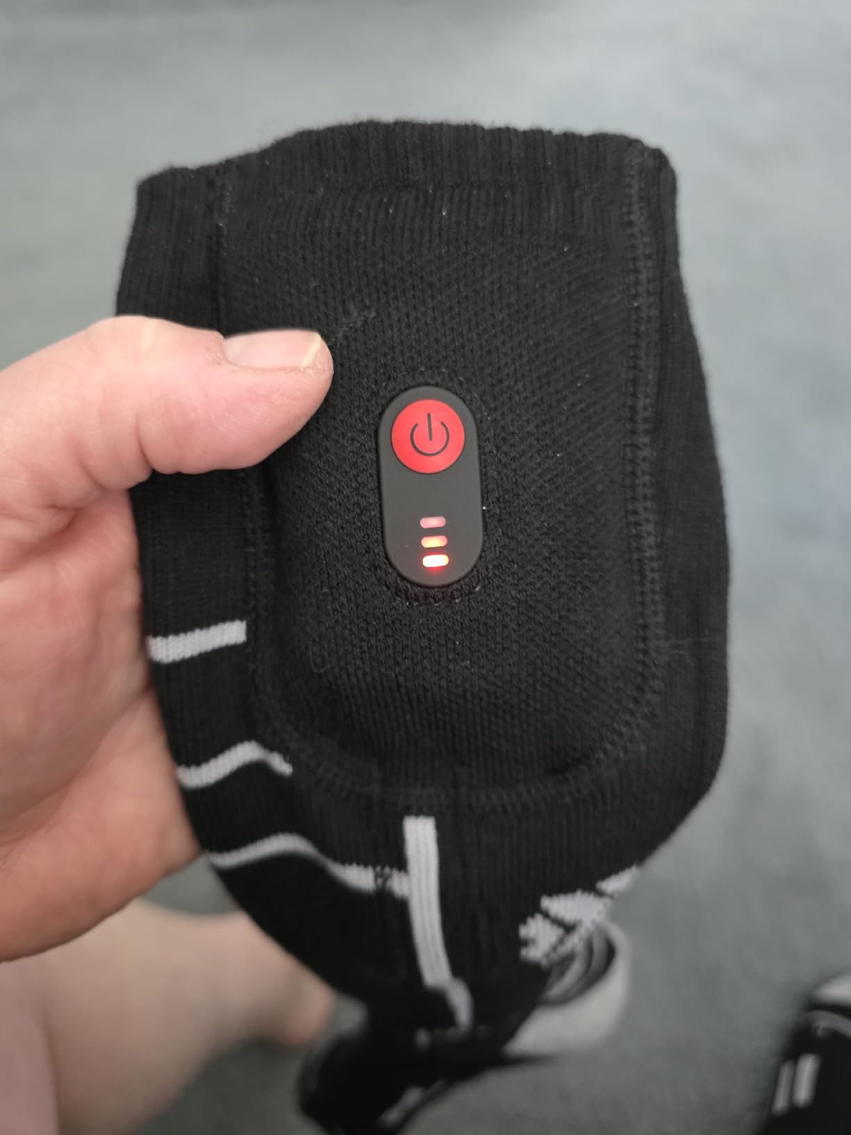 FREEHILL Merino Wool Heated Socks for Men Women, 5000mAh One-Click Control Rechargeable Cold Weather Heated Ski Socks customer photo 1