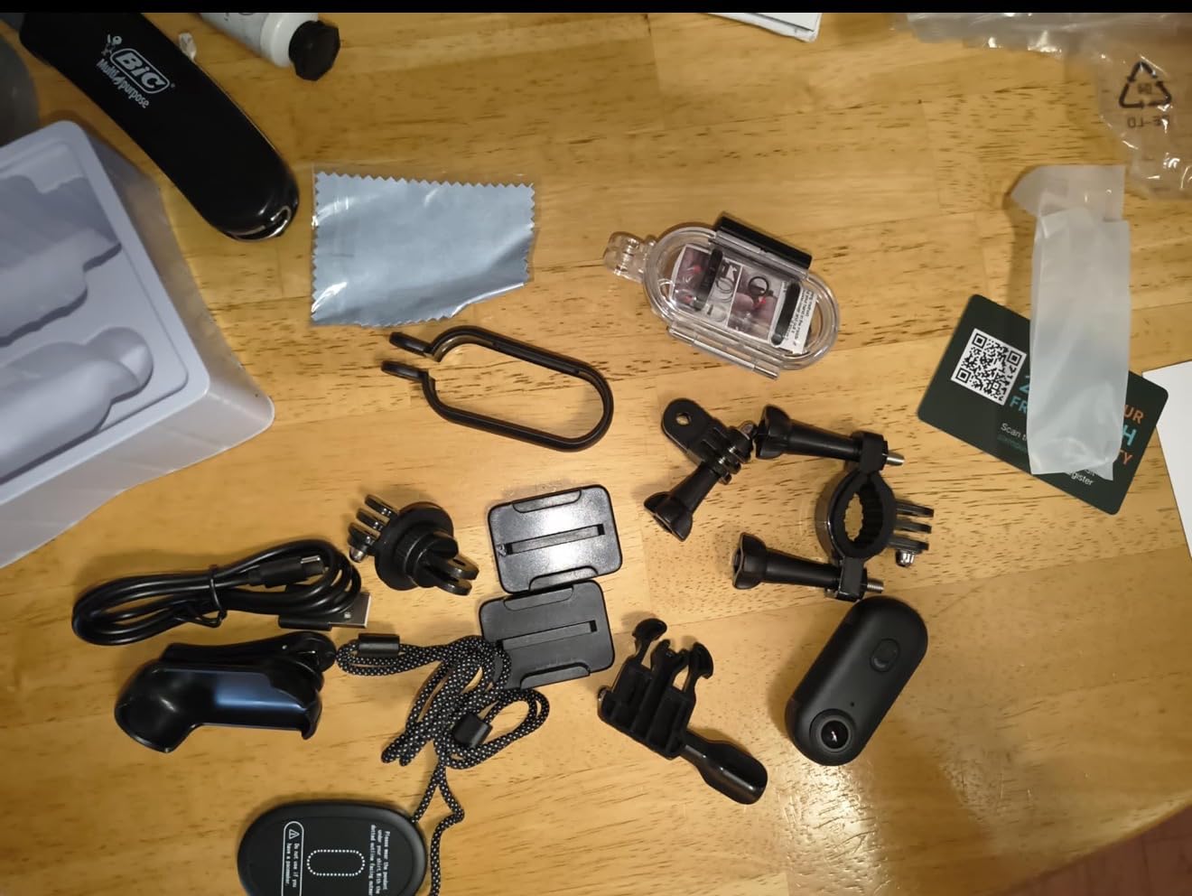 i3 4K Thumb Action Camera, Tiny Size, Mount Anywhere, Small Body Camera with Spring Clip, Portable Vlogging, Hands-Free POV Recording, Helmet Cam for Cycling, Motorcycle (64G-Card, Black) customer photo 1