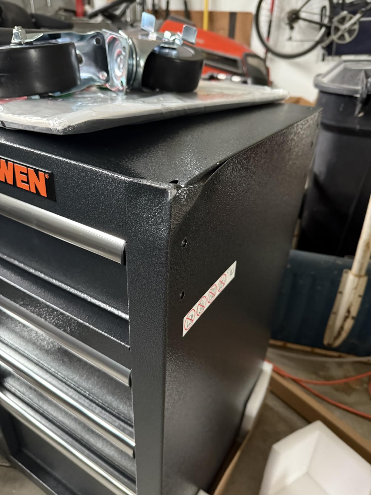 WEN 42-Inch Premium Tool Chest with Heavy Duty 21-Gauge Powder-Coated Steel Construction and Onboard Charging Station (GG421T) customer photo 2