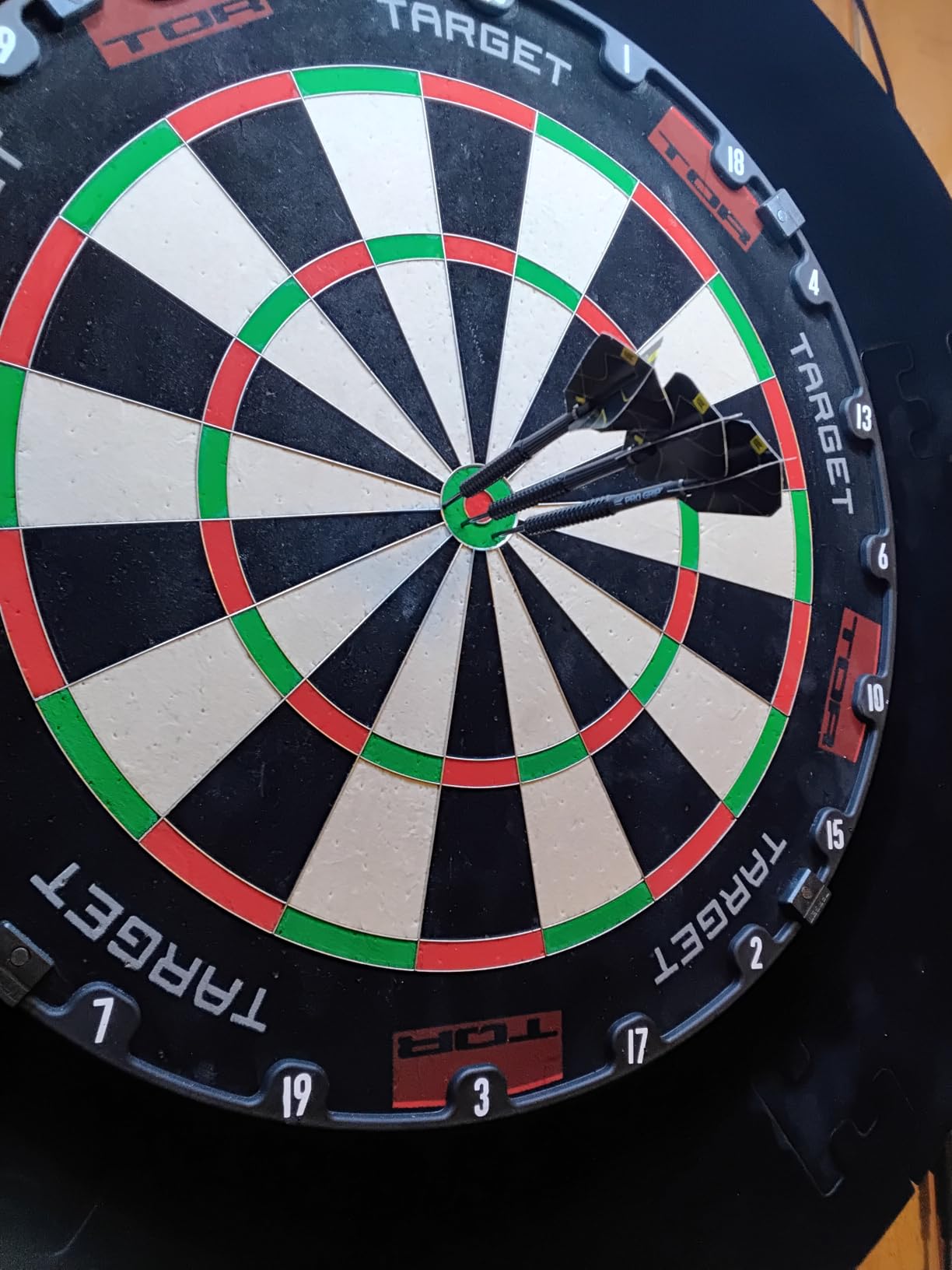 Target Darts TOR Dartboard & Dart Board Bundles | Competition Standard Steel Tip Board with Fixing Kit customer photo 2