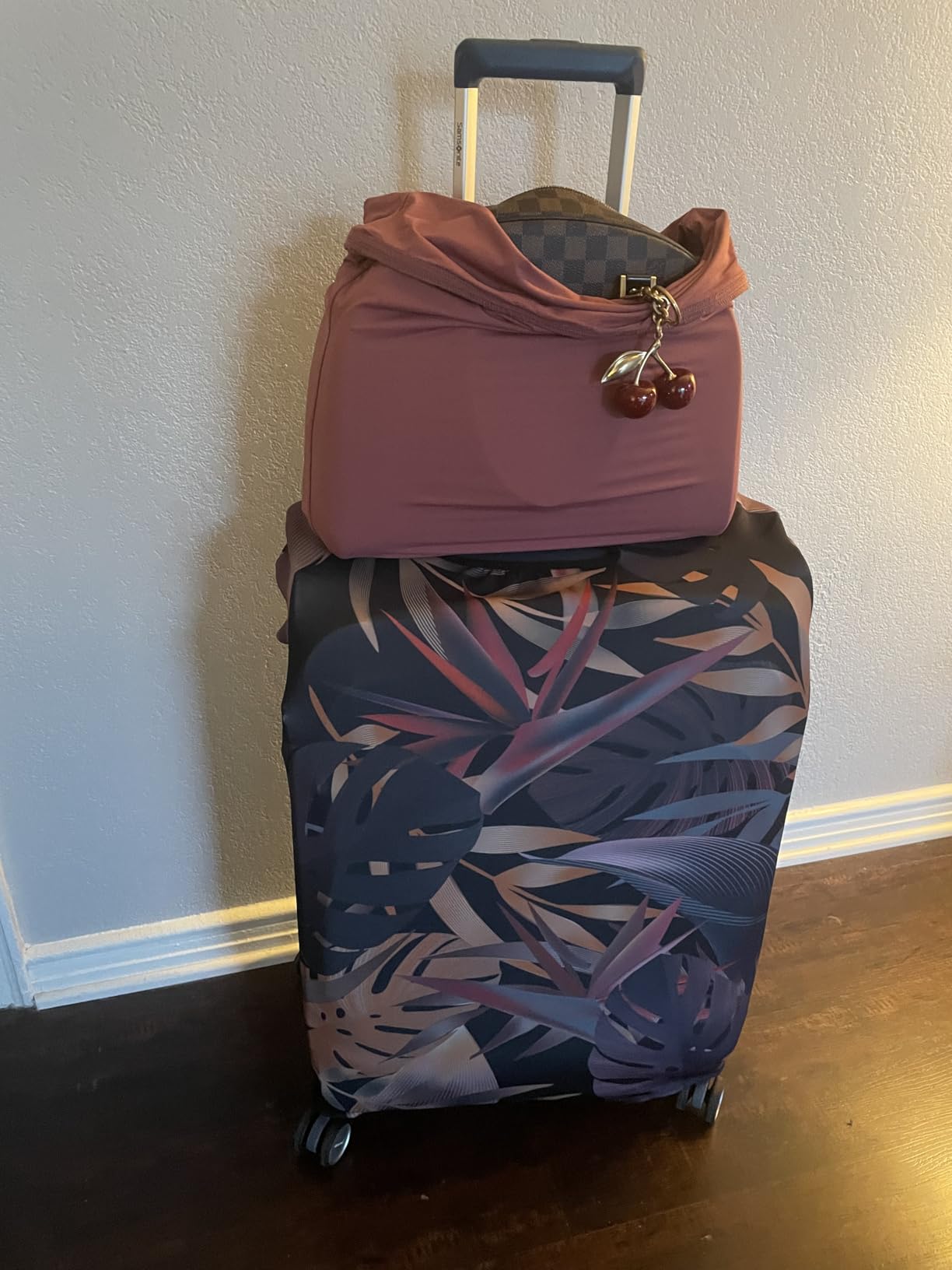 Samsonite UpLIFT Lightweight Medium Checked Softside Luggage with Spinner Wheels - Expandable - Airline-Approved, Polyester Soft Suitcase for Ultra Light Travel - Black customer photo 2