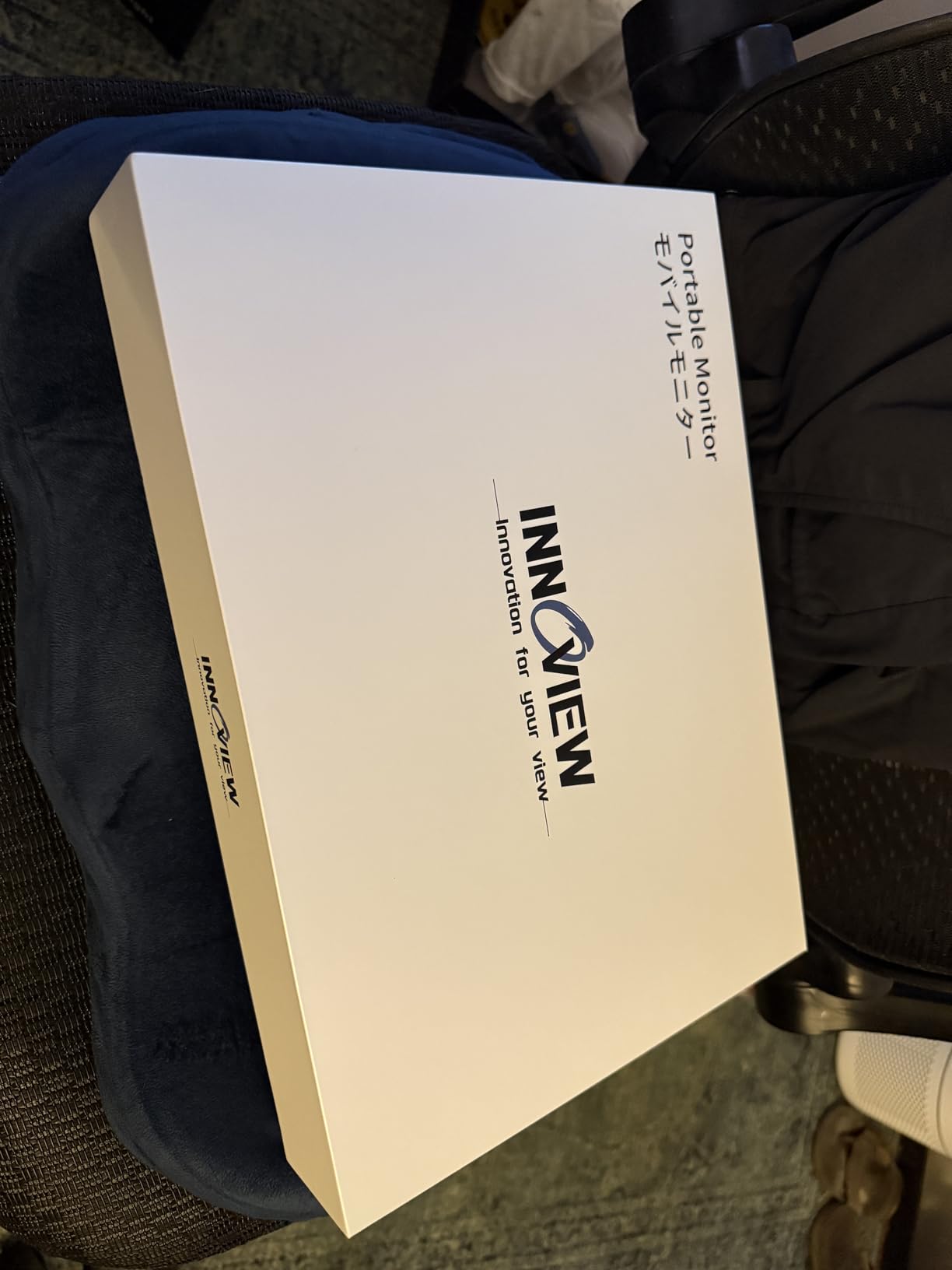 InnoView 14 Inch OLED Portable Monitor 4k UHD 3840x2400 Portable Monitor 100% DCI-P3 | 100000:1Contrast | Built-in Speakers, Travel Monitors for Laptop PC MAC Phone PS4 Xbox Switch customer photo 2