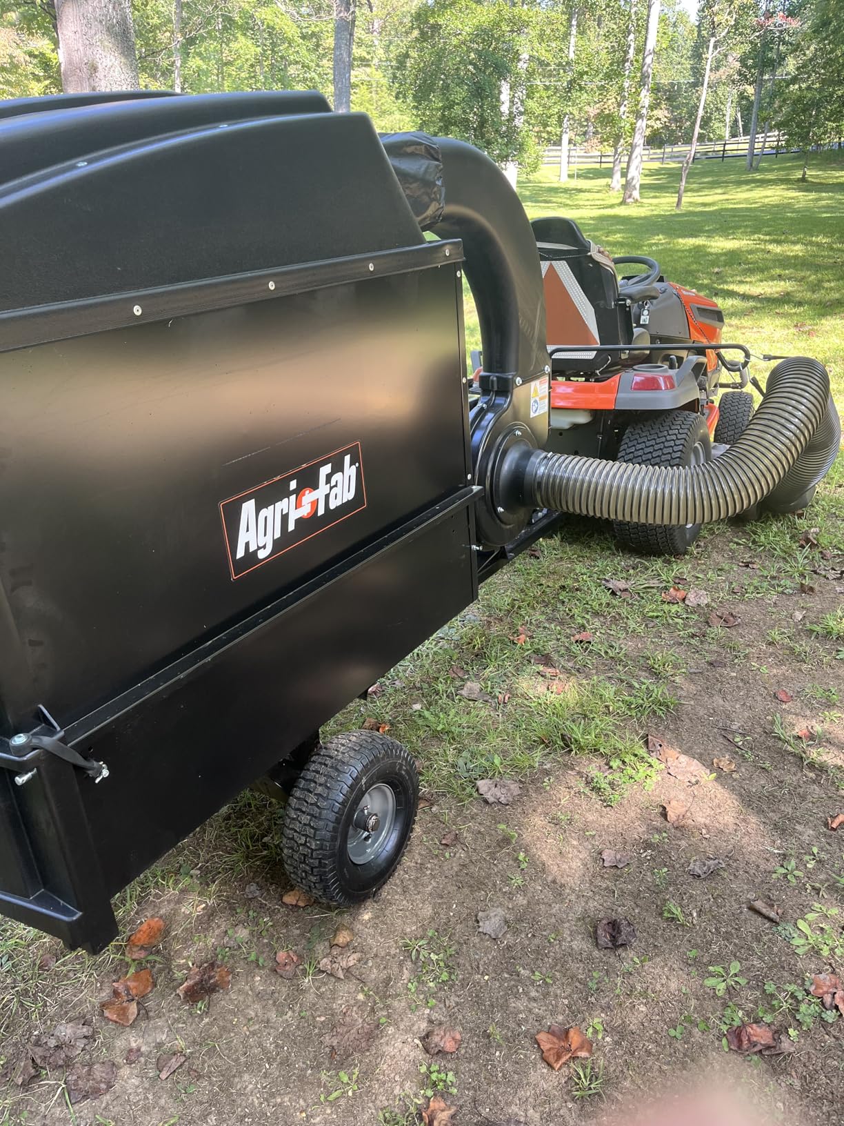 Agri-Fab 45-0631 Large Capacity 32 CU FT Hard Top Mow- N-Vac, Tow Behind Lawn Vacuum, Leaf Vacuum, Gas Powered, Easy Foot Pedal Dumping customer photo 3