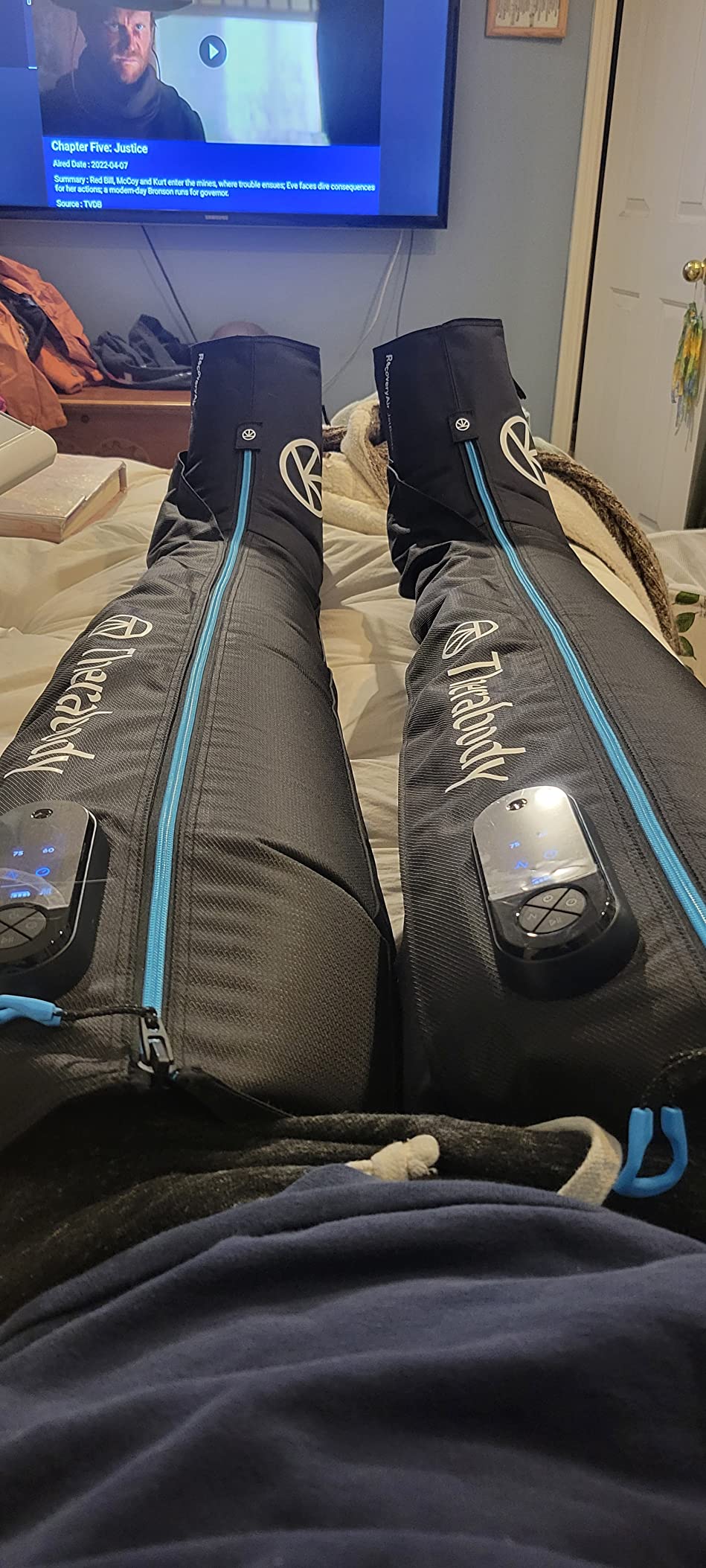 Therabody JetBoots Prime - Ultra-Portable, Wireless Compression Boots for Easy Leg Muscle Recovery - Calf, Leg & Thigh Compression Sleeve with Customizable Treatments (Regular) customer photo 2