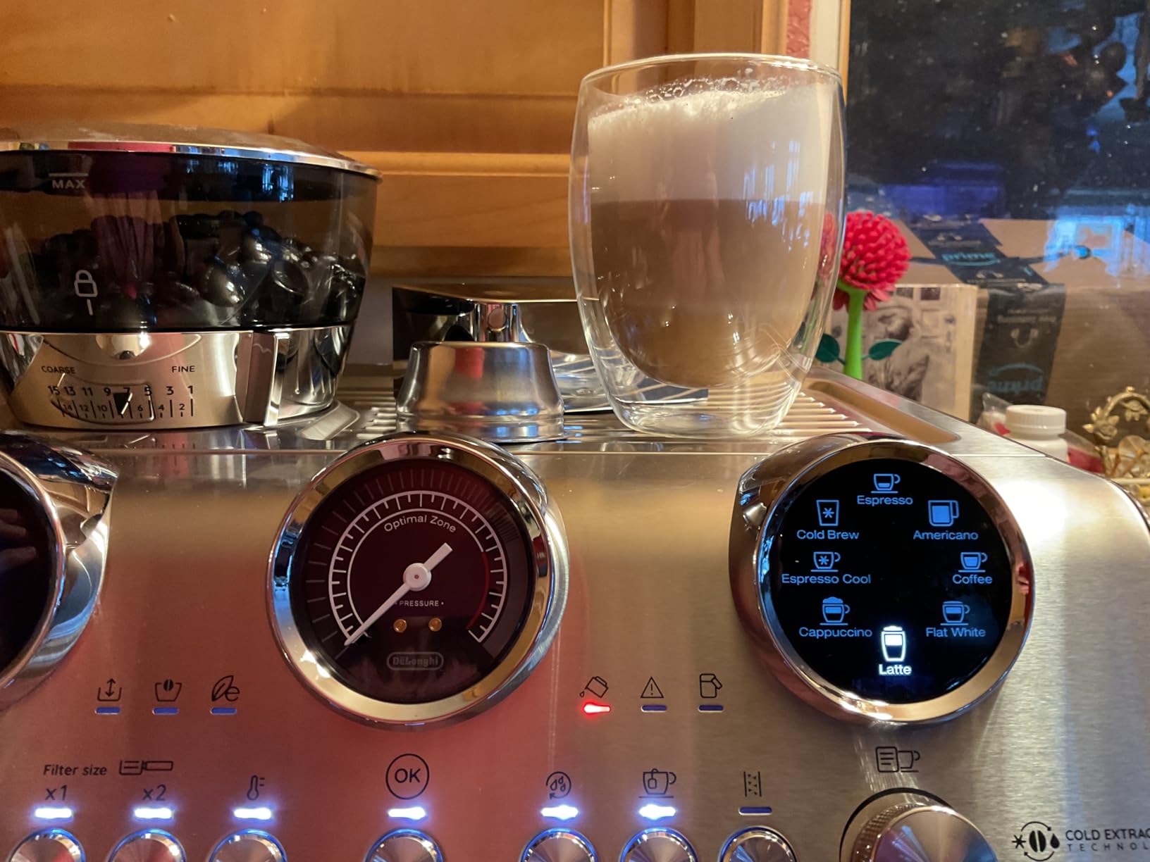 De'Longhi La Specialista Maestro Espresso Machine with Grinder, Auto & Manual Milk Frother - Bean-to-Cup Cold Brew Coffee with Cold Extraction Technology, Variable Temp & Tamping Tool, 8 Drink Presets customer photo 1