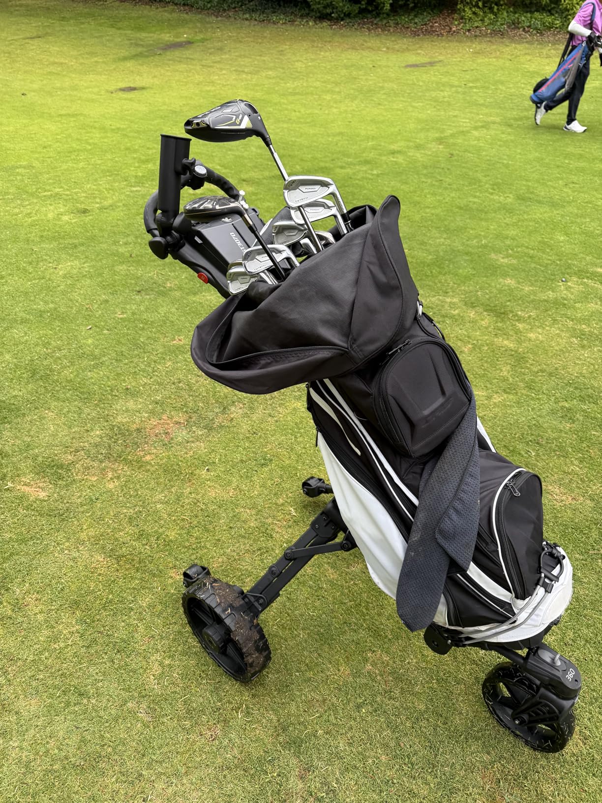 KVV Electric Golf Push Cart with Remote Control, Super Compact and Lightweight Electric Golf Cart, Smallest Folding Size Electric Golf Cart, Suitable for All Terrains customer photo 2