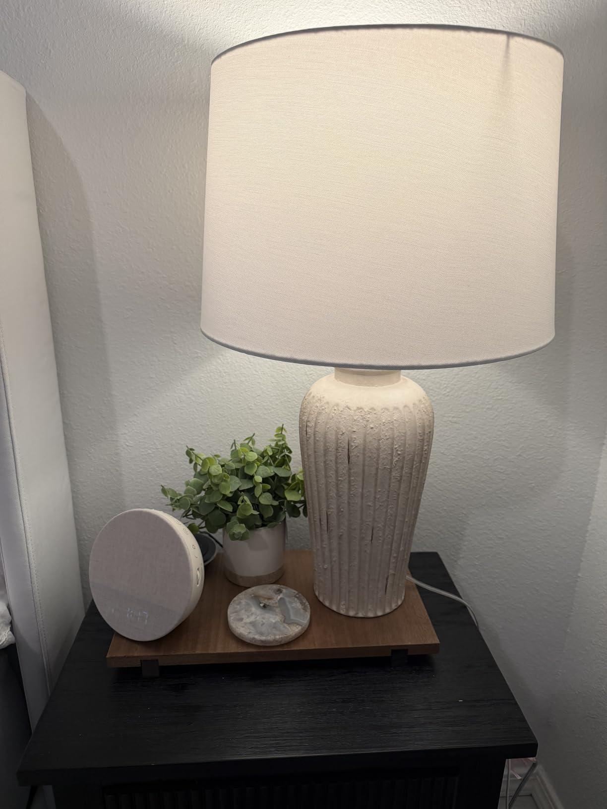 hooga Circadian Rhythm Full Spectrum LED Light Bulb - 2700K, 2100K, 1400K, Flicker-Free, Blue Light Free Night Mode, 7W Energy Efficient customer photo 1