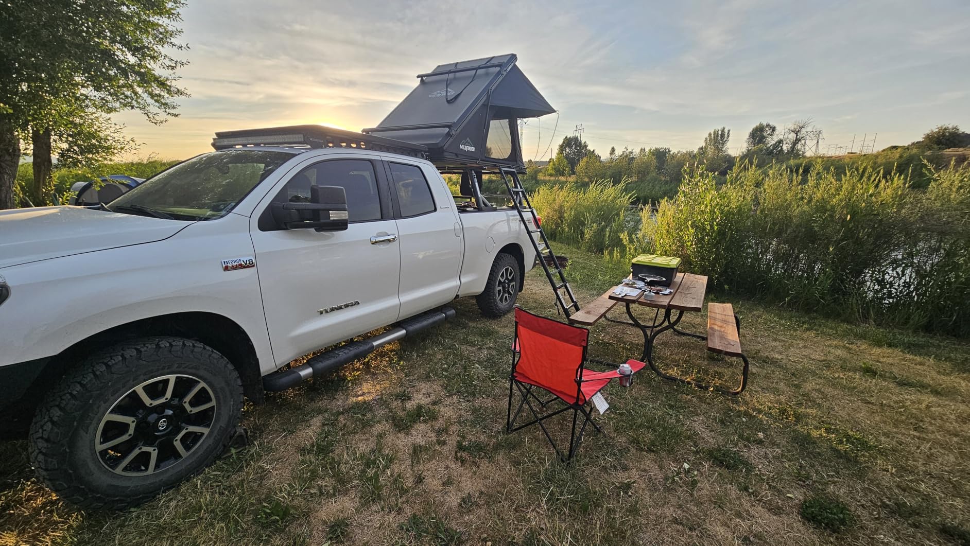 Rooftop Tent Hard Shell Roof Top Tent Hardshell Suitable for Jeep SUV Truck Van,Camping Car Roof for 2-3 Person customer photo 2