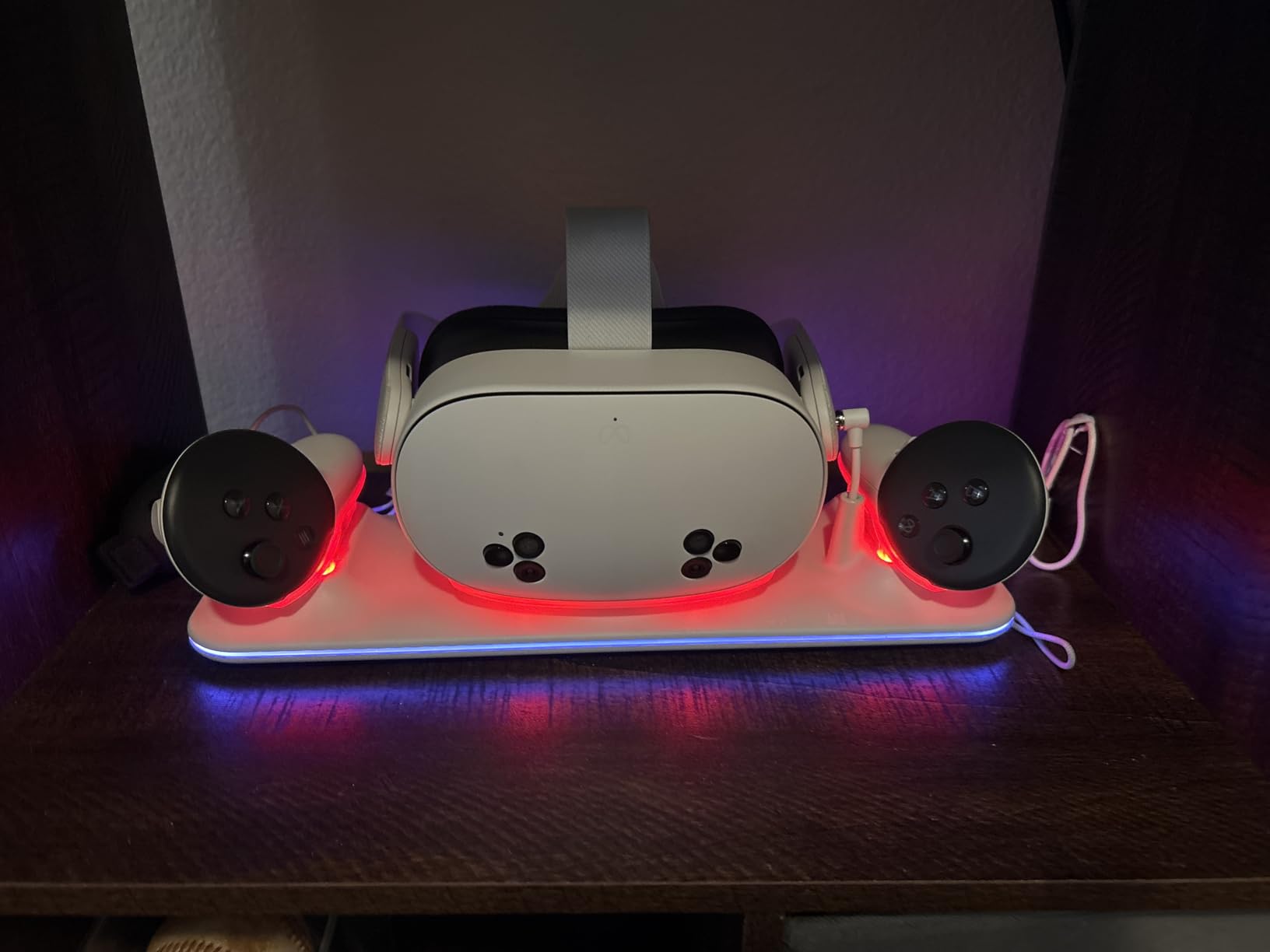 Charging Dock for Meta Quest 3S/3, Kinwin Magnetic Charging Station for Oculus Quest 3S/3 Accessories with RGB Light, Charging Stand for VR Headset & Controller with 2 Rechargeable Batteries (White) customer photo 2