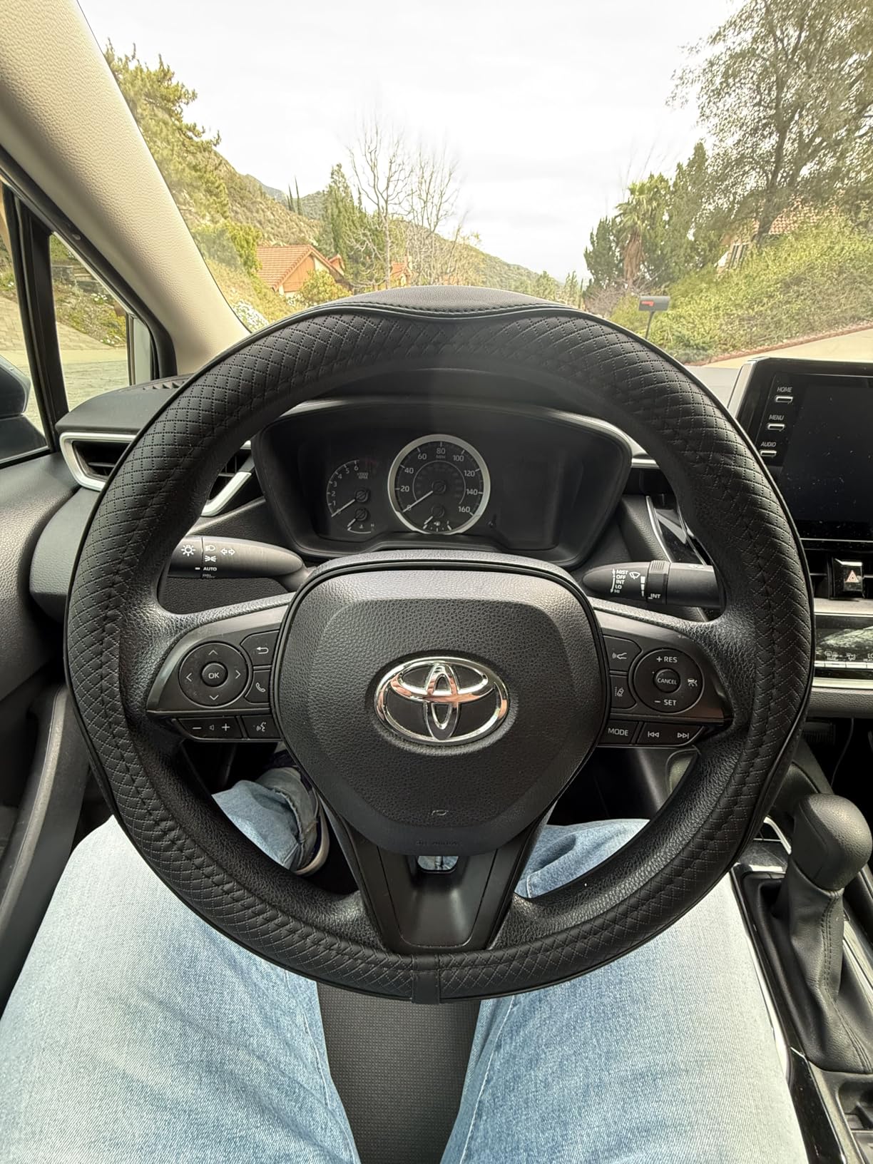 Ouzorp Car Steering Wheel Cover, Microfiber Leather Steering Wheel Covers with Anti-Slip Lining, Universal 14.5-15 inchs Black customer photo 1