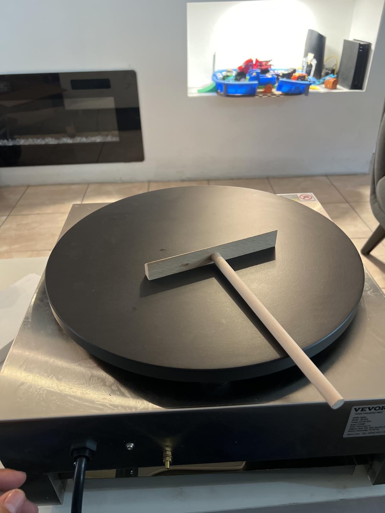 VEVOR Electric Crepe Maker, 16-Inch Commercial Crepe Machine, 1700W Flat Plate Crepe Griddle, Nonstick Stainless Steel Pancake Making Machine, Desktop Circular Cereals Pancake Stove with Temp Control customer photo 1