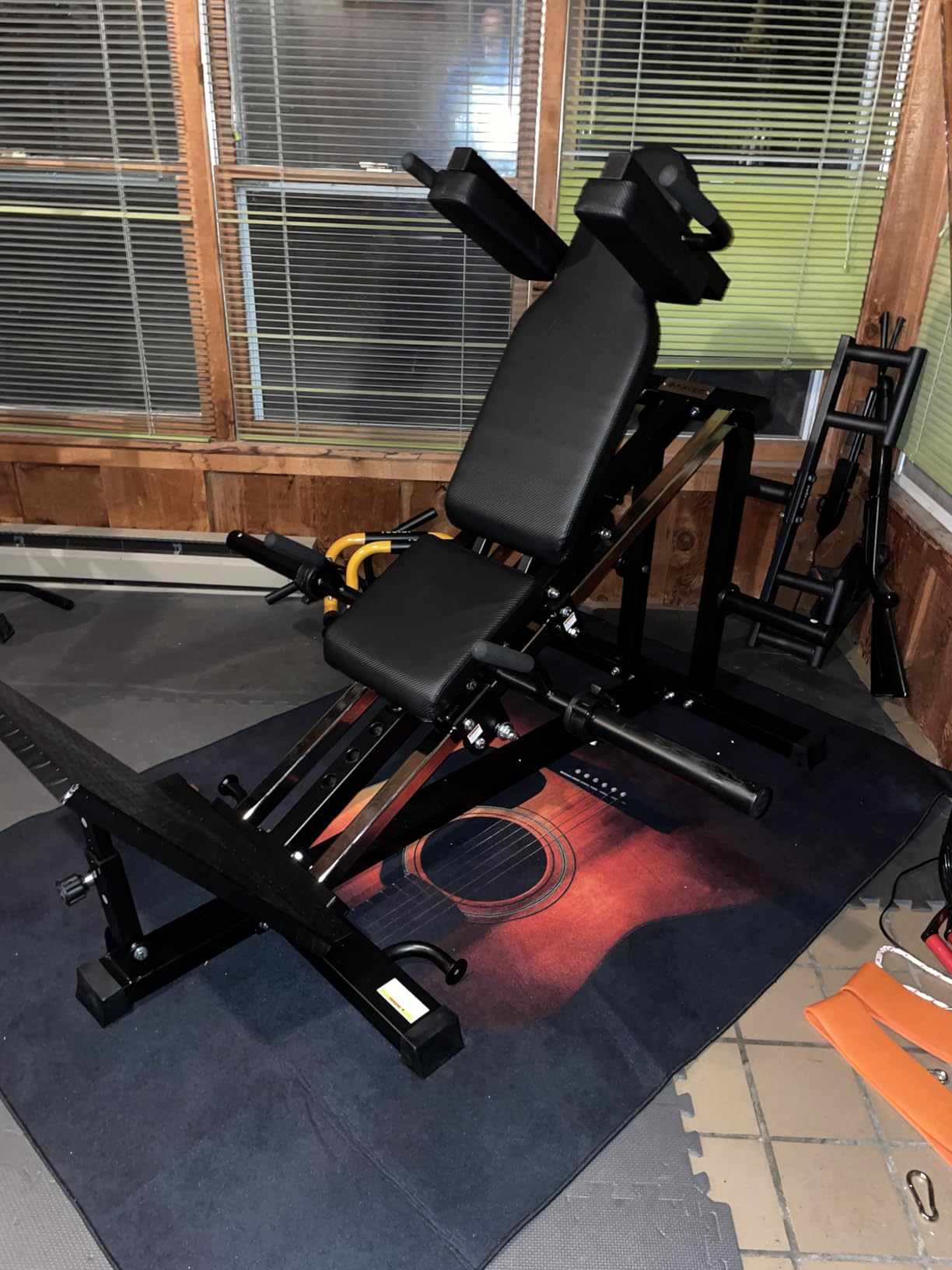 Mikolo Leg Press Hack Squat Machine, 30-Degree Compact Leg Press Machine for Home Gym, Hack Squat Machine with Removable Shoulder Pad, Lower Body Workout Equipment customer photo 1