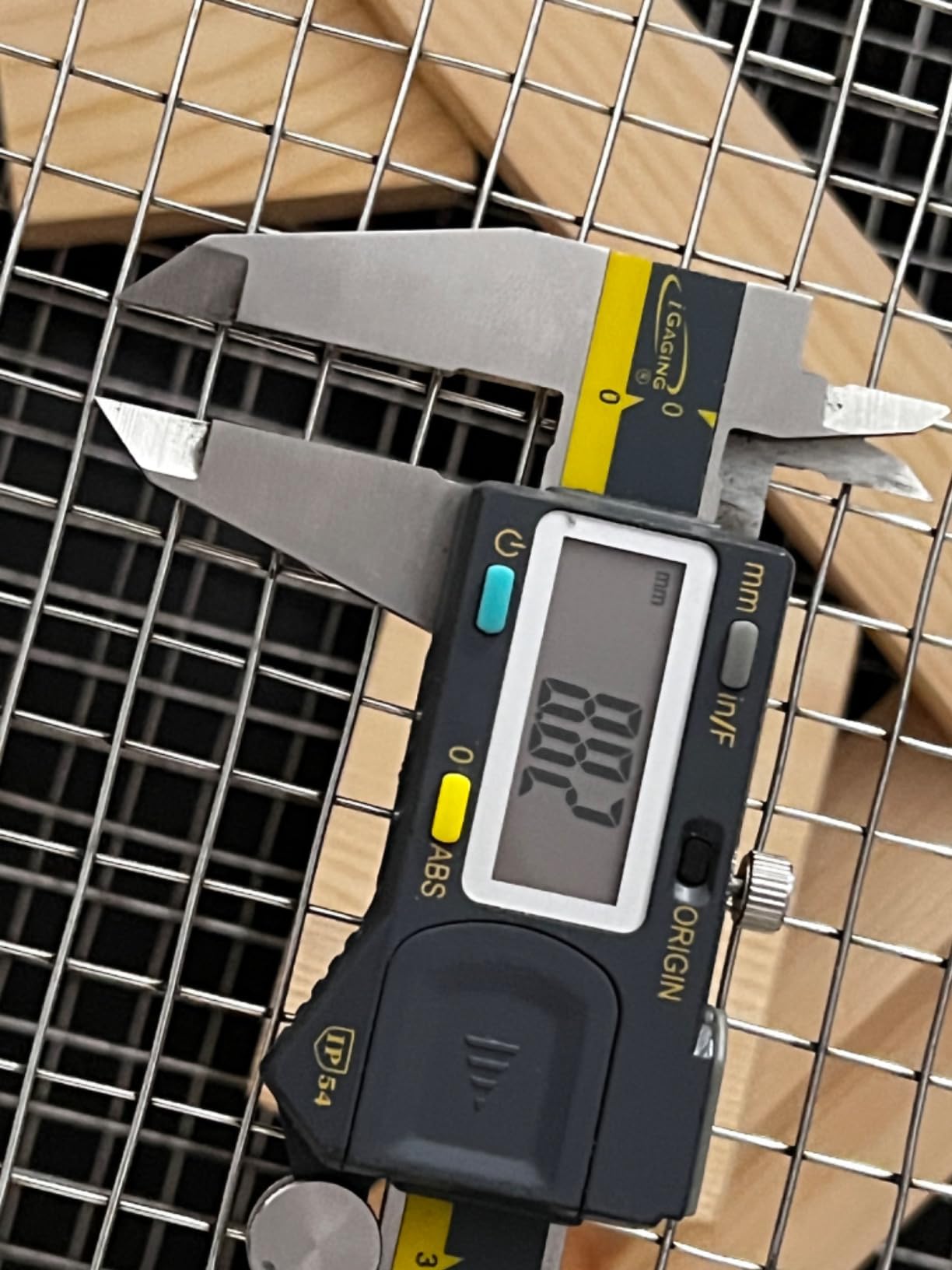 2 Pcs 8 Frame Beehive Candy Board Feeder Assembled for Hive Supplies Bee Frame Feeder Frames Bee Sugar Hive Top Feeder for Winter customer photo 2