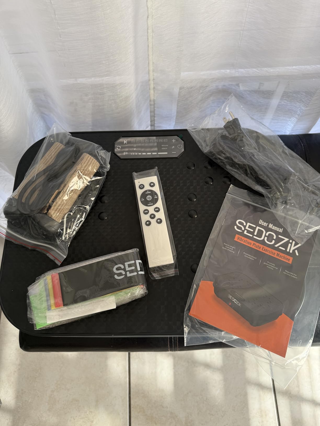 SEDOZIK Vibration Plate Exercise Machine, 450lb Capacity Whole Body Vibrating Plate for Lymphatic Drainage, Shaker Board Platform for Weight Loss with Resistance Bands Bluetooth 120 Speeds customer photo 2