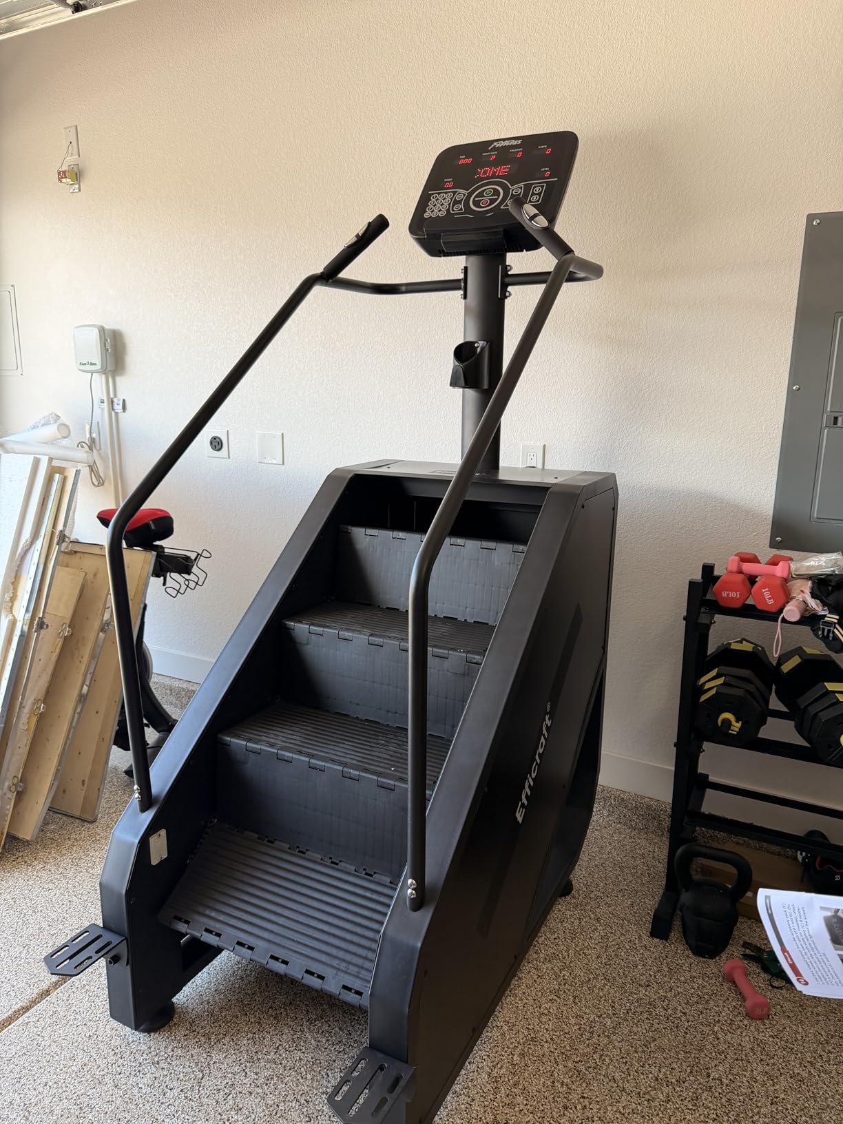 EFFICRAFT Stairmaster Machine with LED Screen, Commercial Grade Stair Climber, Continuous Climbing Exercise Machine for Cardio, 15 Speed Levels Stair Master, 15-164 Steps/Min customer photo 1