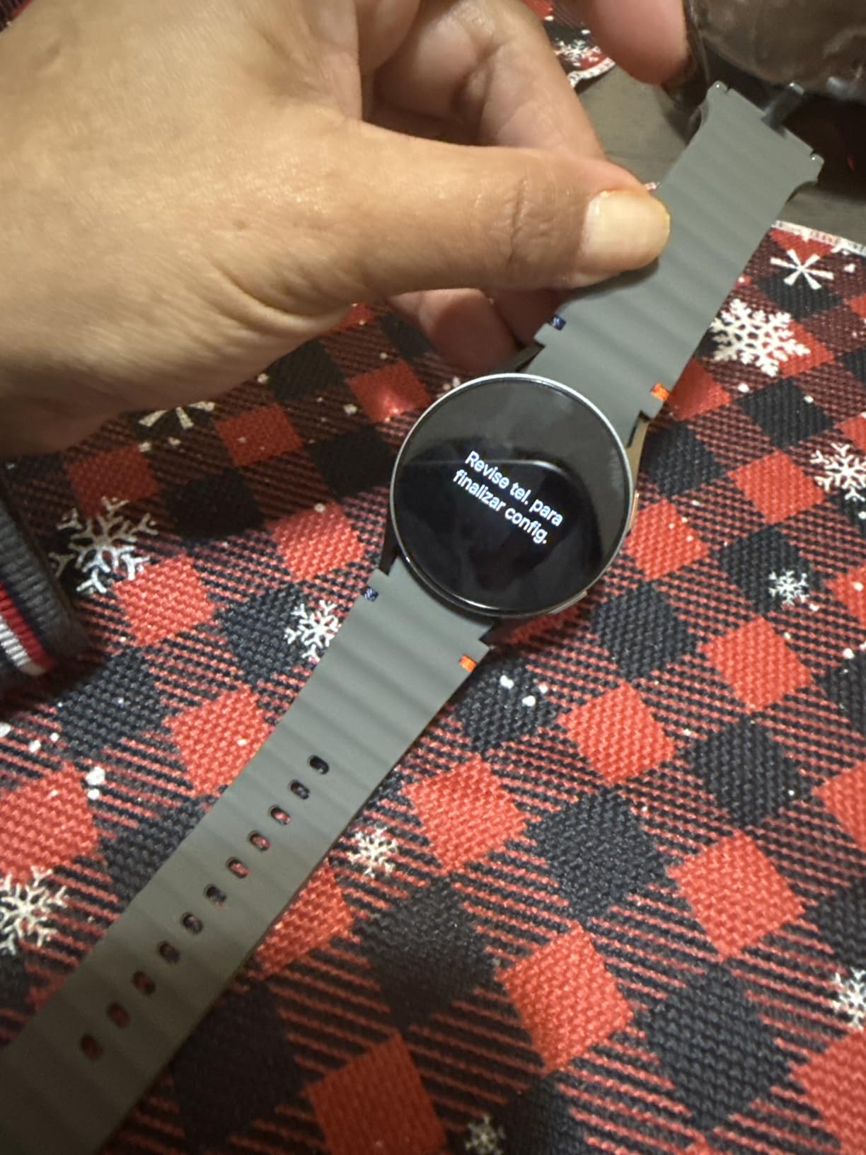 SAMSUNG Galaxy Watch FE 40mm GPS, AI Smartwatch w/Fitness Tracking, BIA Sensor, Personalized HR Zones, Heart Rate Tracker, Sleep Monitor, 2024, Black (US Version) (Renewed) customer photo 2
