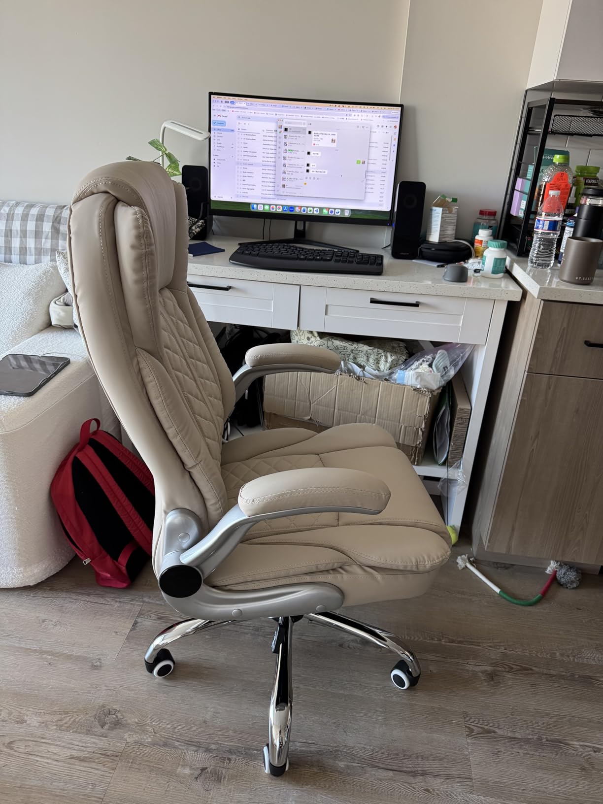 400lbs Executive Office Chair with Flip-Up Armrests, Big and Tall Computer Chair for Heavy People, Heavy Duty Ergonomic Comfy Chair, Breathable PU Leather (Black) customer photo 2