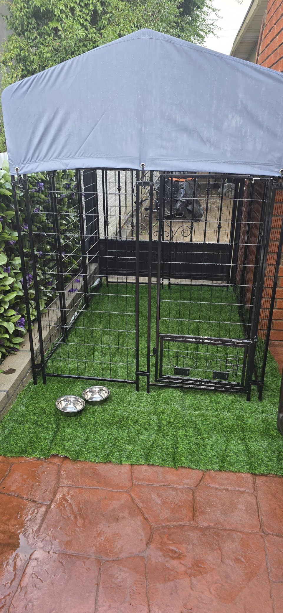 Oranland 8x4x6FT Outdoor Dog Kennel, Heavy Duty Welded Wire Steel Dog kennels with Secure Lock for Outside, Dog Pen with Waterproof Roof Cover and 2 Rotating Dog Bowls customer photo 1