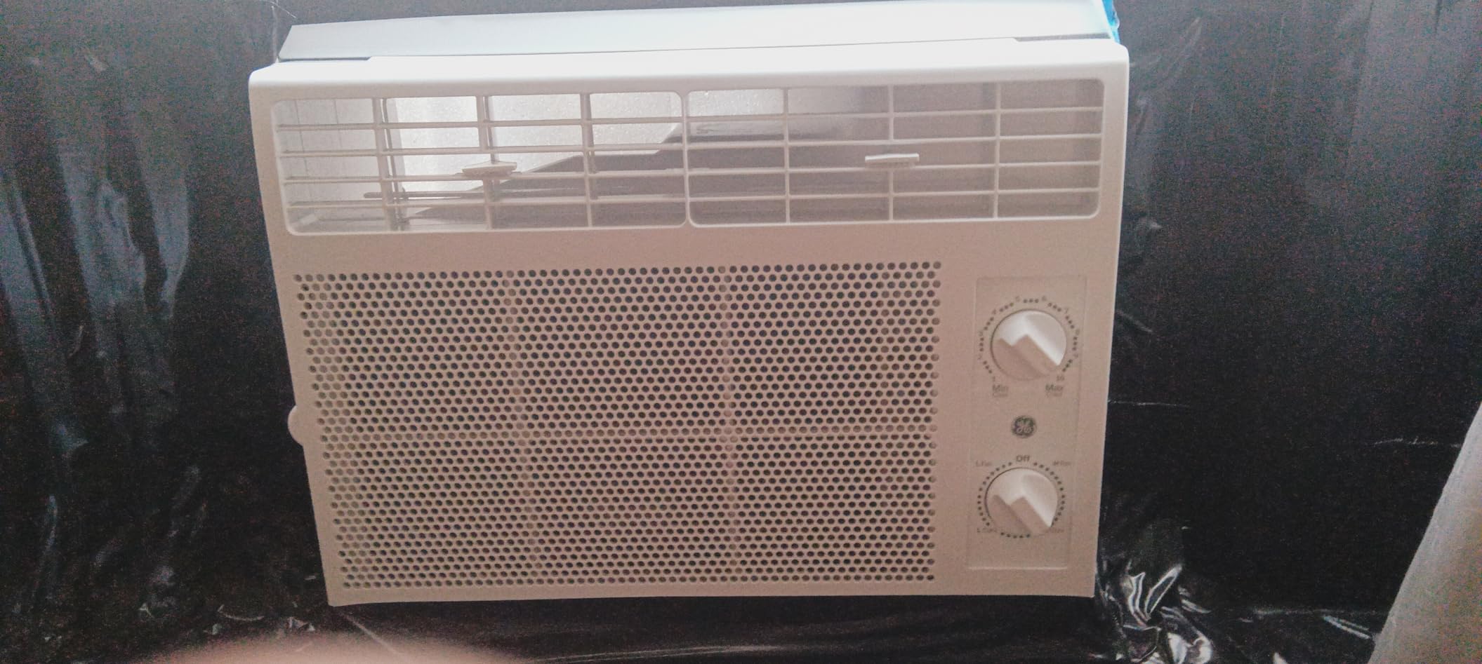 GE Window Air Conditioner Unit, 6,000 BTU for Small Rooms up to 250 sq ft. with Adjustable Fan and Cooling Settings, Perfect for Small Bedroom or Living Room, Easy Install Kit Included, White customer photo 1