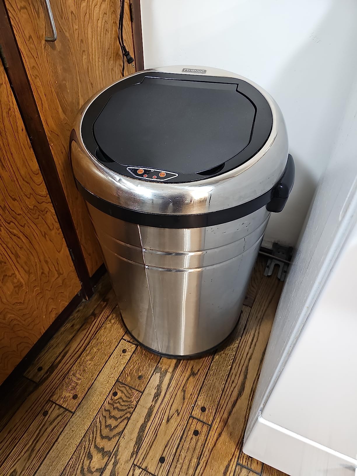iTouchless 18 Gallon Wings-Open Mobile Wheeled Kitchen Trash Can with Lid and Odor Filter, Dog Proof Stainless Steel Garbage Bin for Home Office Work Bedroom Living Room Garage Slim Wastebasket customer photo 2