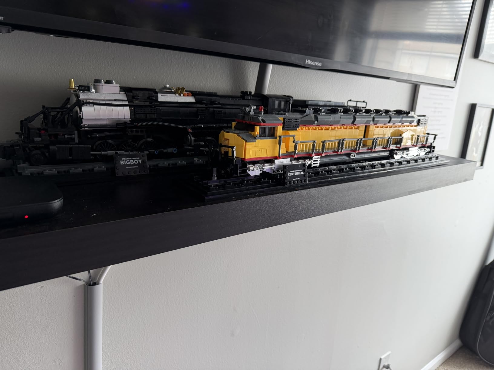 Nifeliz DDA40X Locomotive Building Set with Base, Collectible Steam Train Building Toy Model for Adult Train Lovers, Ideal Gift for Home Décor (1603 PCS, NF10296) customer photo 1