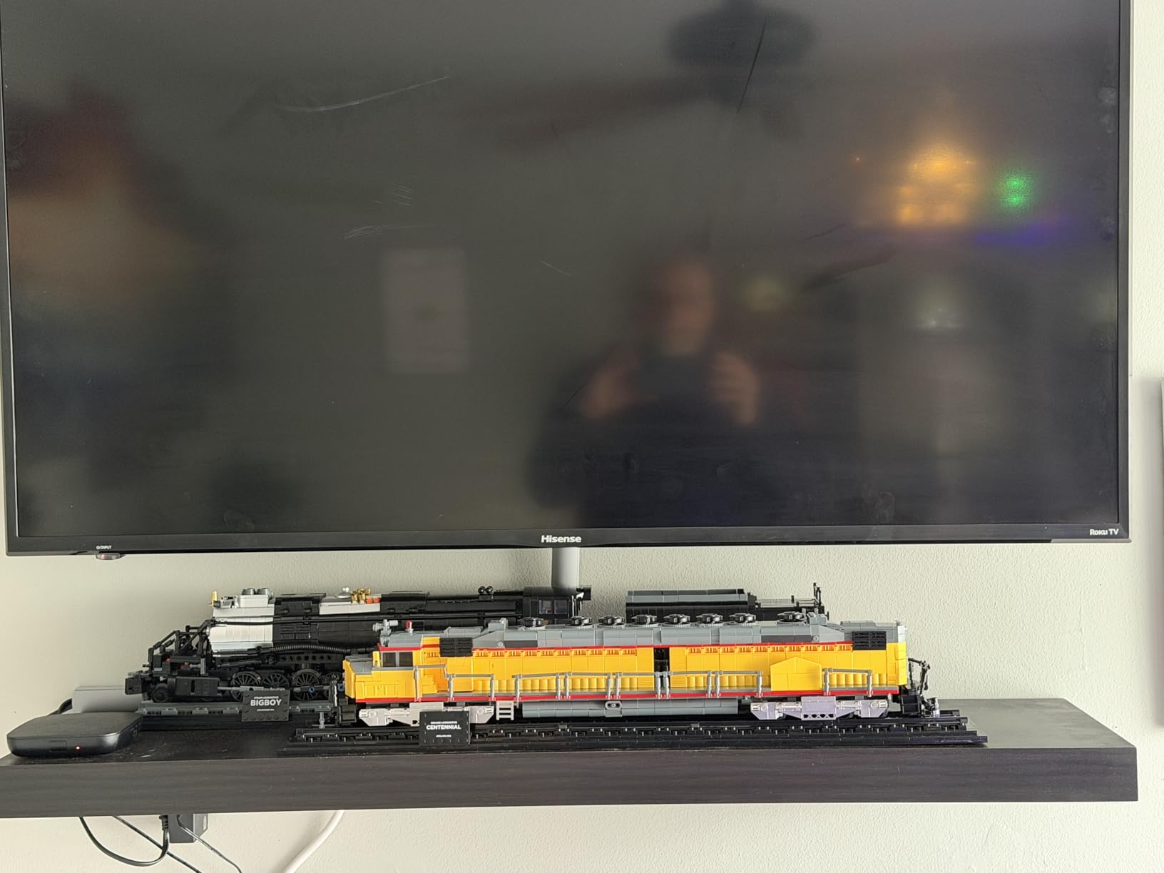 Nifeliz DDA40X Locomotive Building Set with Base, Collectible Steam Train Building Toy Model for Adult Train Lovers, Ideal Gift for Home Décor (1603 PCS, NF10296) customer photo 2