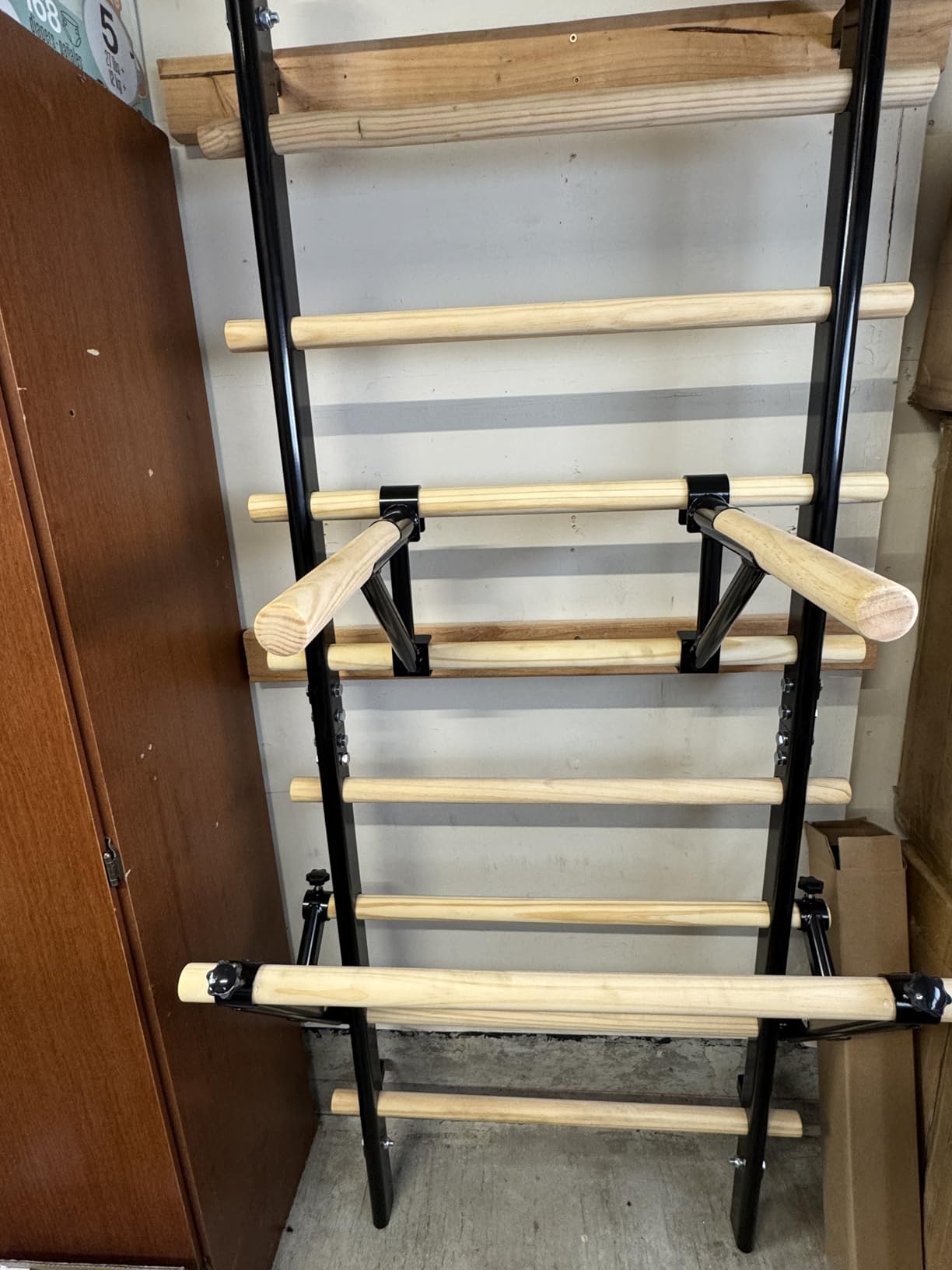 GMWD Swedish Ladder, Stall Bar, Suspension Trainer with Pull-Up Bar and Dip Bar Attachments, Wooden Stall Bar with 9 Strategic Rods for Core Strengthening and Stretching Balanced for Body Exercises customer photo 1