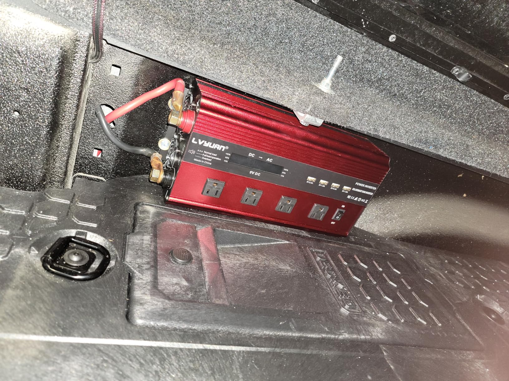 3000W Power Inverter 12V to 110V/120V DC to AC with LCD Display, Remote Controller 4 x AC Outlets and 4 x 3.1A USB Car Adapter for Car Truck Boat RV Solar System customer photo 1