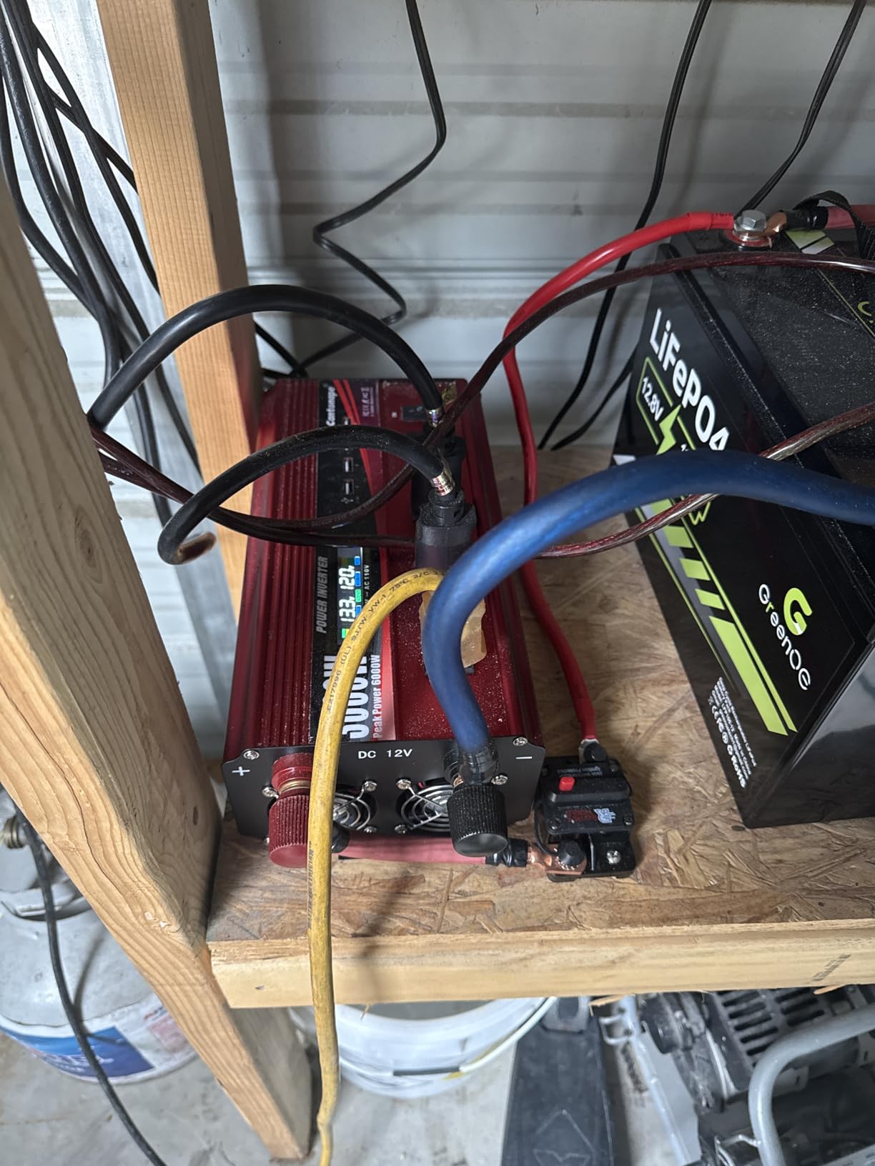 3000W Power Inverter 12V to 110V/120V DC to AC with LCD Display, Remote Controller 4 x AC Outlets and 4 x 3.1A USB Car Adapter for Car Truck Boat RV Solar System customer photo 2