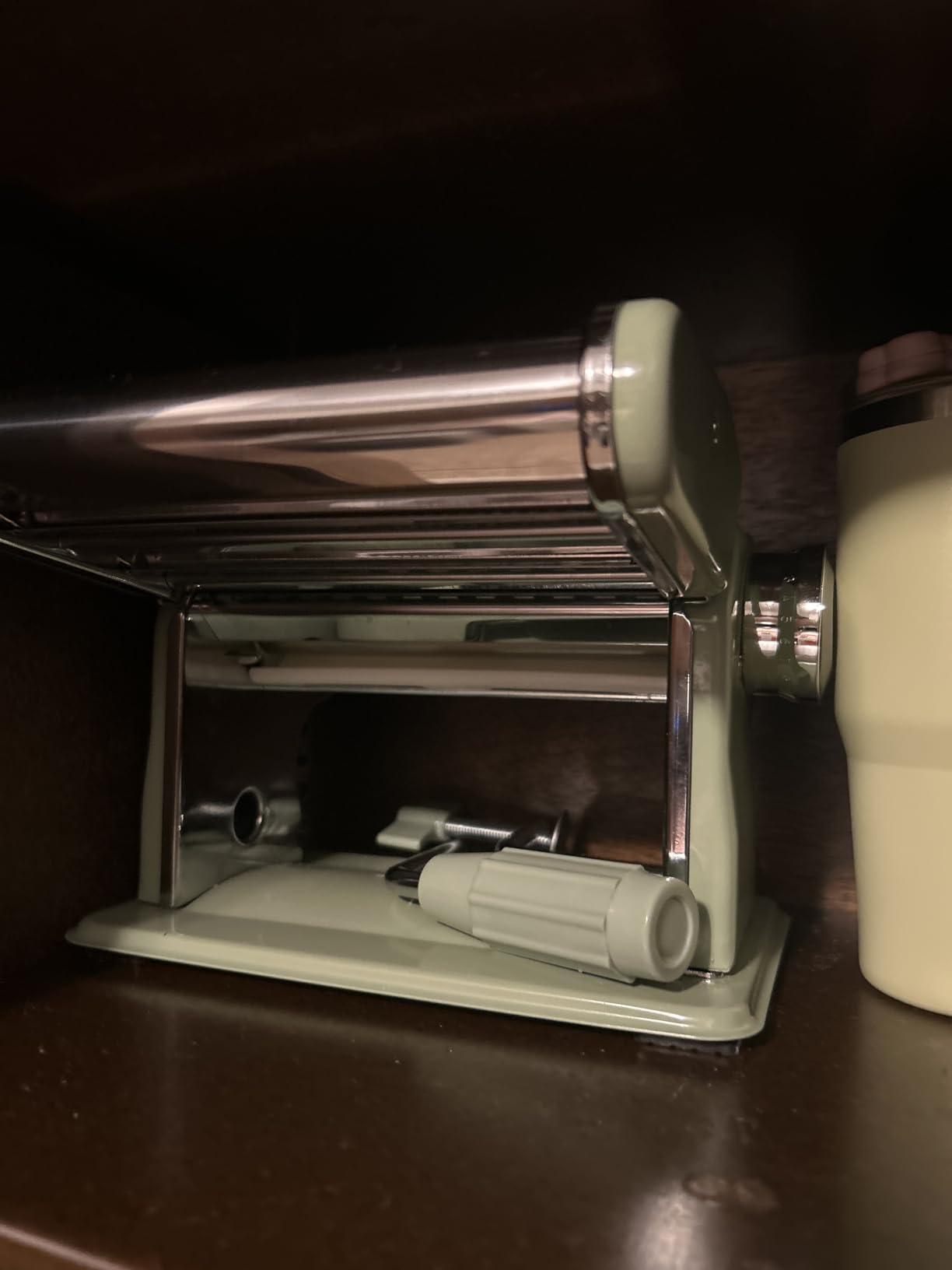 Sur La Table Kitchen Essential Va Bene Manual Pasta Maker Machine Noodle Maker w/Rollers & Cutters - Spaghetti, Fettuccini, Lasagna or Dumpling Skin - Stainless Steel/Juniper Green customer photo 1