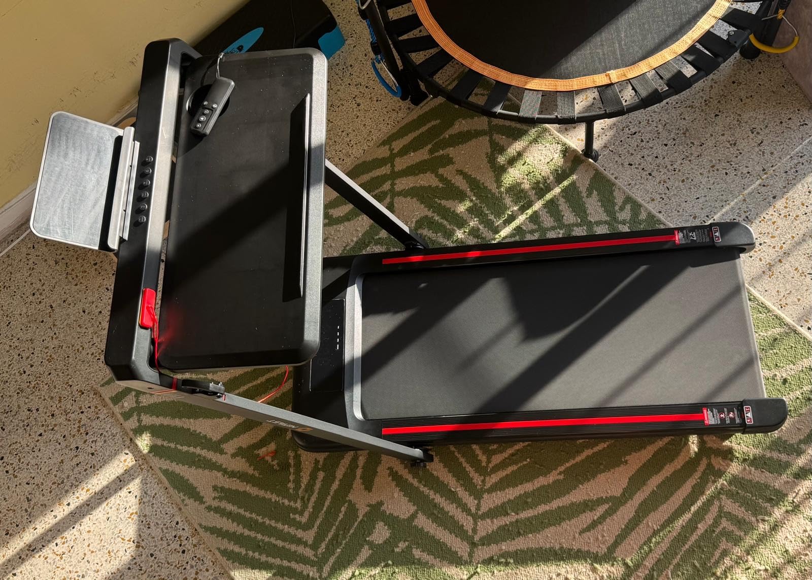 Walking Pad Treadmill with Desk Workstation, 3.0HP Under Desk Treadmills with 8% Incline Handle Bar, Foldable Portable Treadmill for Home Office, 300lbs Capacity, Remote Control, APP customer photo 1