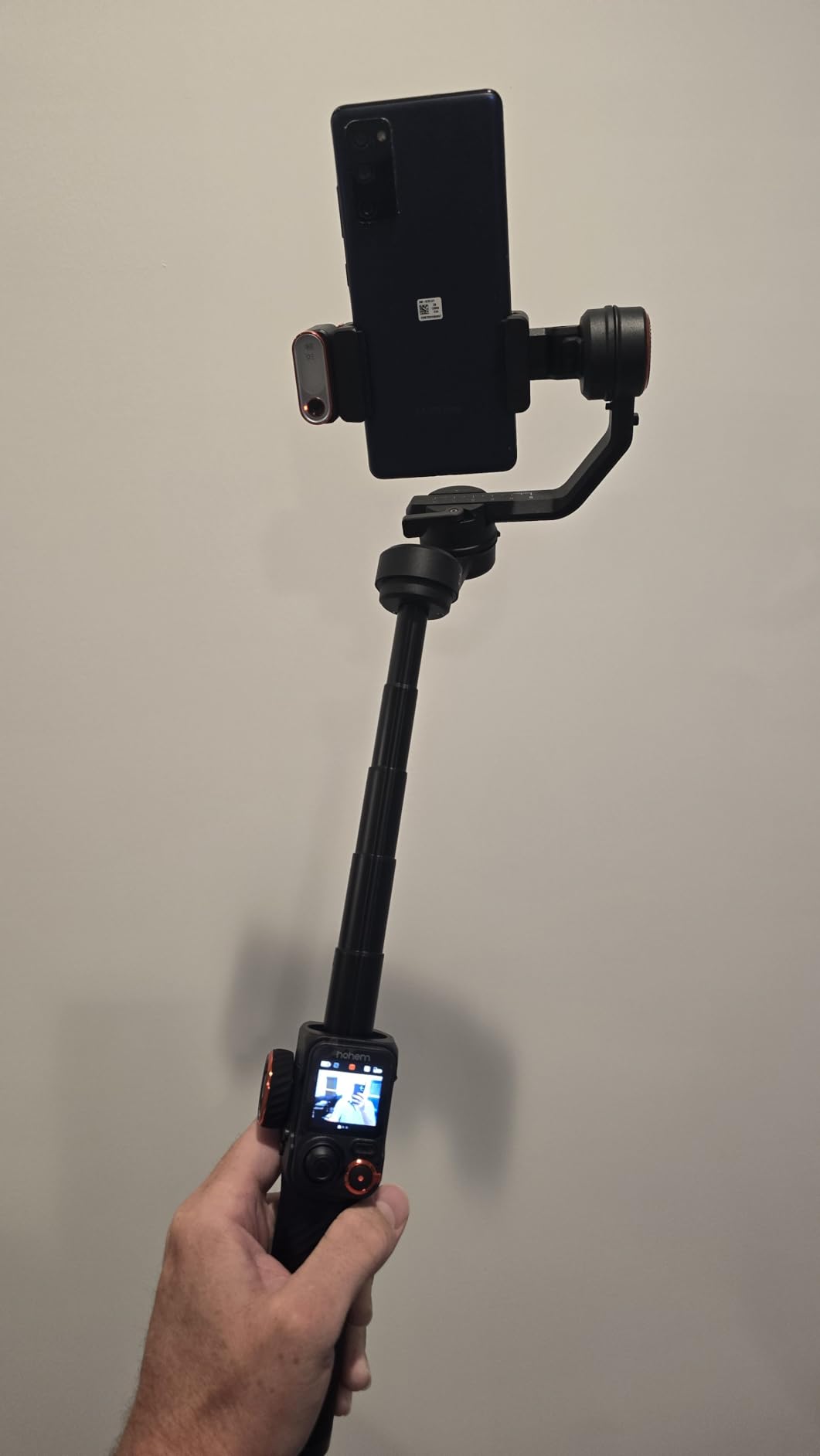 Hohem iSteady M7 Gimbal Stabilizer for Smartphone, Magnetic AI Tracker Fill Light, Detachable Touchscreen Remote Controller, Built-in Extension Rod, 500g Payload Gimbal Stabilizer for iPhone Android customer photo 2