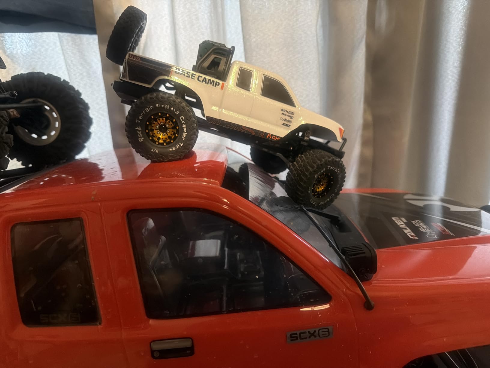 Axial RC Truck 1/24 SCX24 Base Camp 4x4 Rock Crawler Brushed RTR (Everything Needed to Run is Included) - Blue customer photo 2