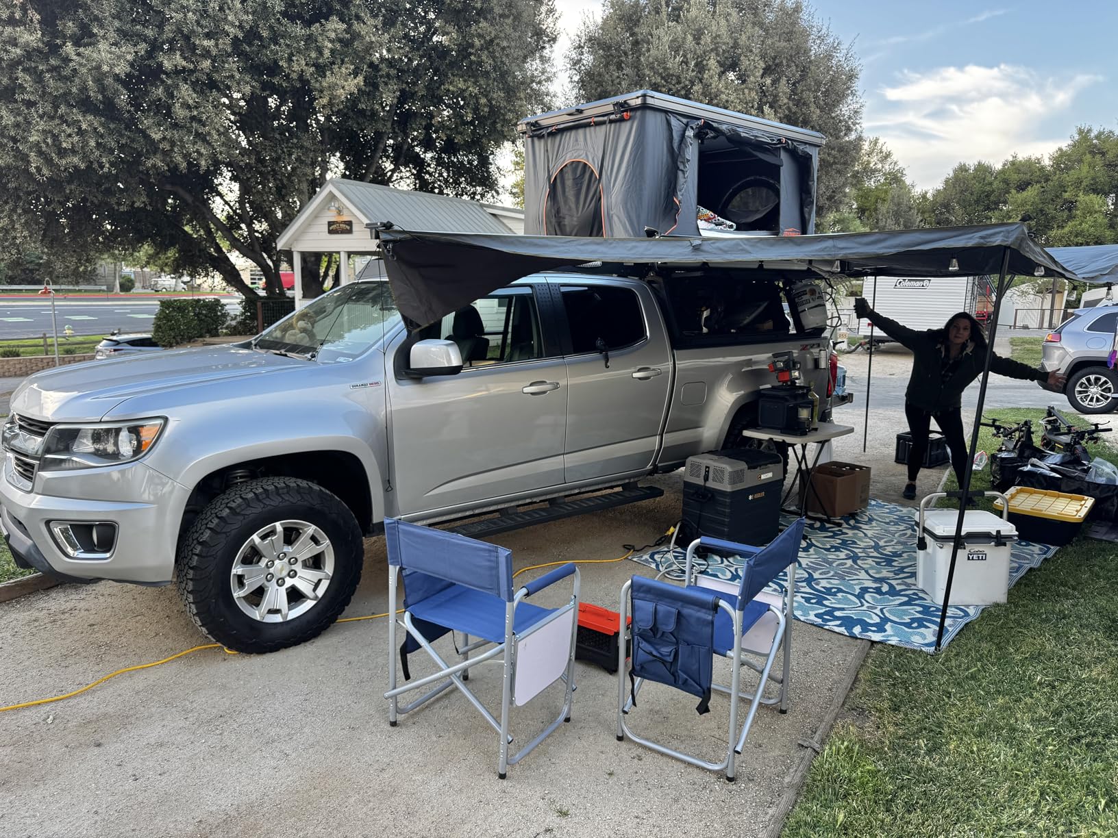 Alumnimun Rooftop Tent Hard Shell with Winter Insulation, Pop Up 2 Person Roof Top Hardshell for Camping Truck Van Suitable for Jeep SUV Car customer photo 1