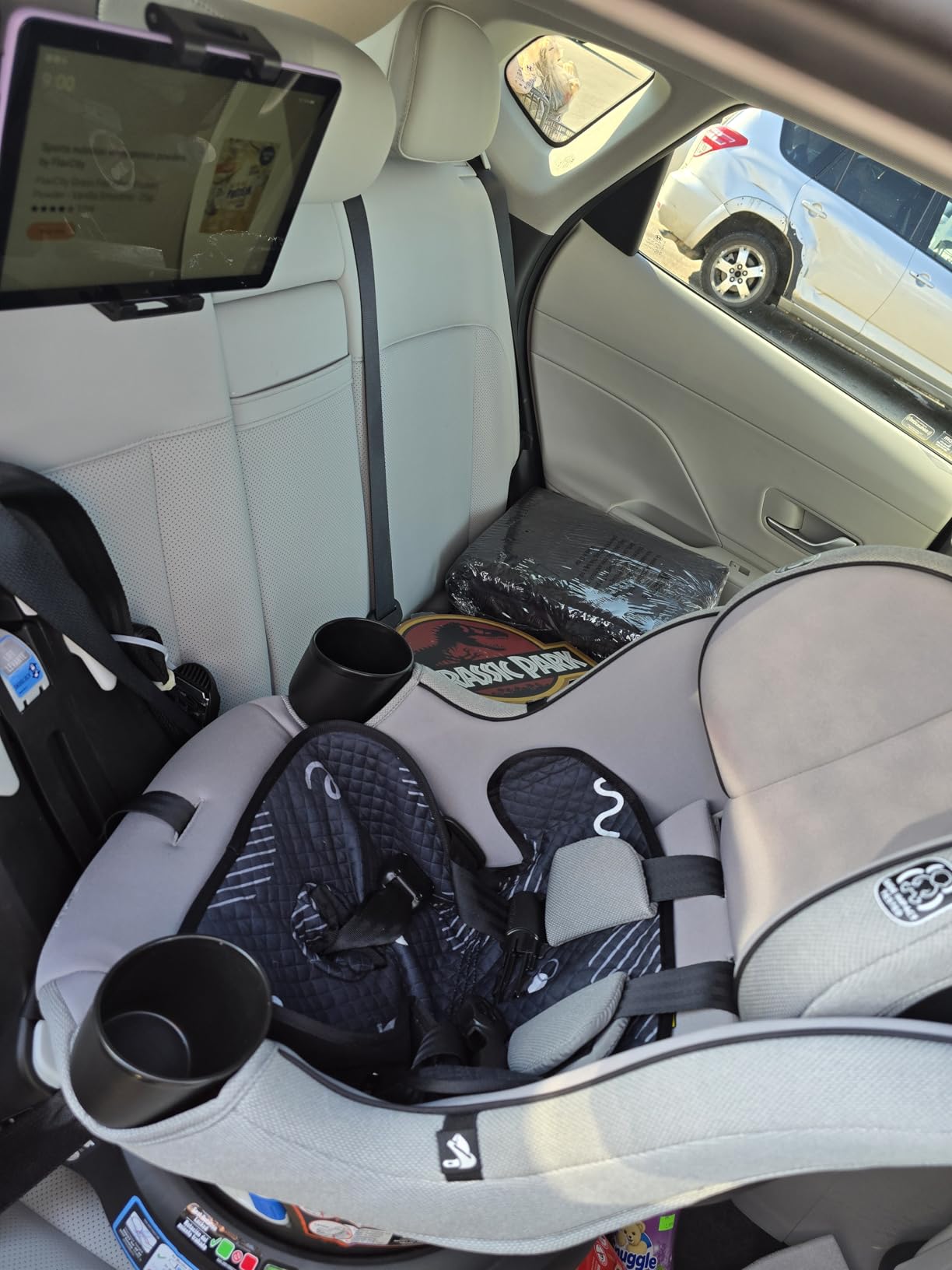 Graco EasyTurn 360 2-in-1 Convertible Car Seat, 360 Degree Rotating Infant to Toddler Rotating Car Seat, 2 Modes Forward and Rear Facing, Slim Design, Cyran customer photo 1