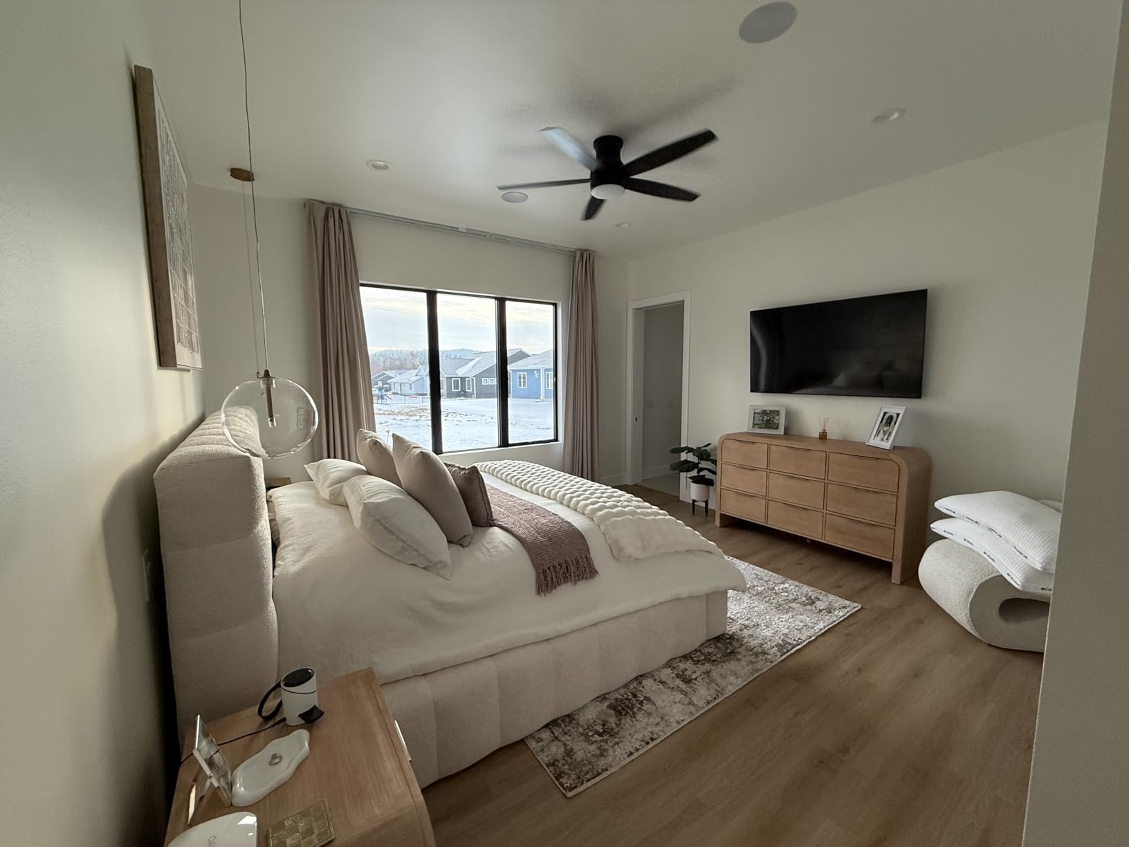 Osprey Smart Curtain Track, Single-Piece Motorized Rod, Adjustable Length, Quiet Heavy-Duty Motor, Remote & App Control, Compatible with Alexa & Google Assistant, Ceiling or Wall Mounted customer photo 1