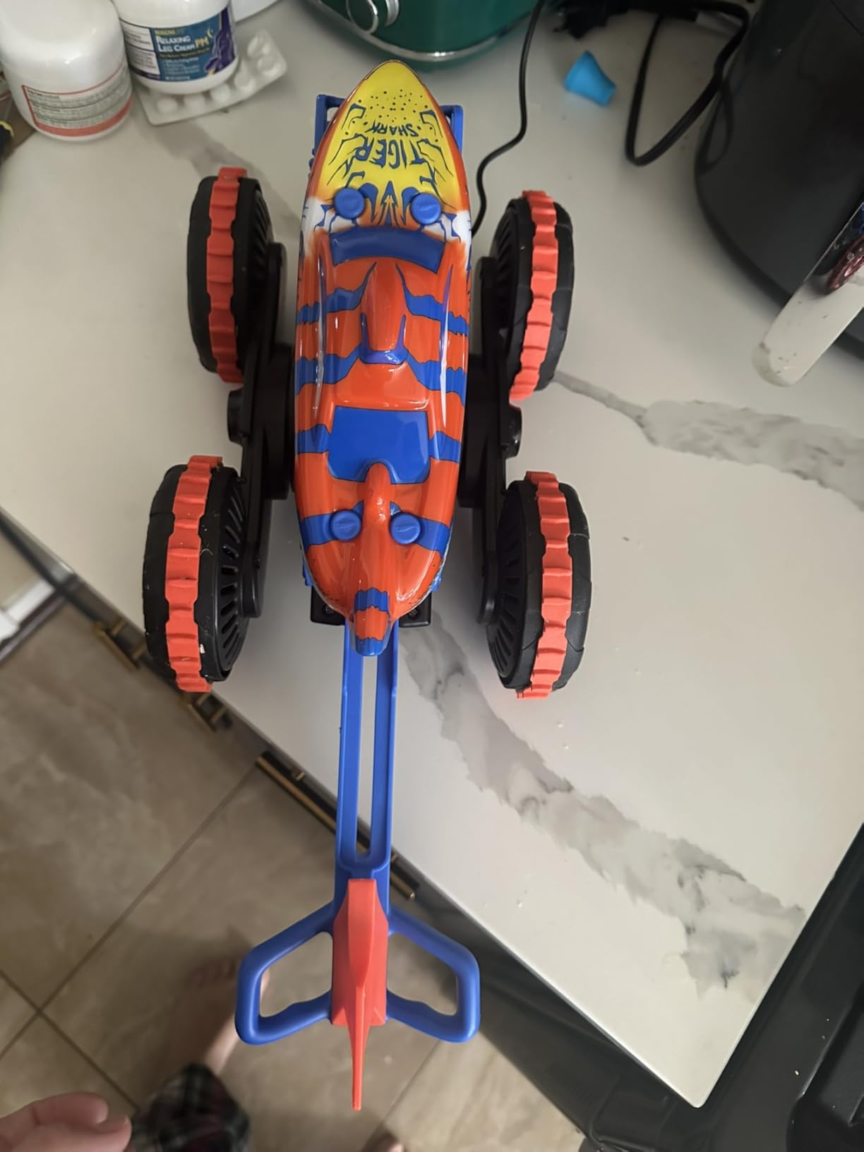 Hot Wheels Monster Trucks Remote Control Toy Vehicle, Large-Scale RC Tiger Shark Climber with 3 Modes of Play for Racing, Climbing & Stunting customer photo 2