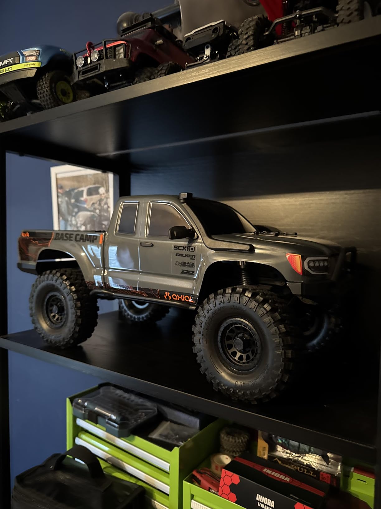 Axial RC Truck 1/10 SCX10 III Base Camp 4X4 Rock Crawler Brushed RTR (Battery and Charger Not Included), Gray, AXI-1375T2 customer photo 2