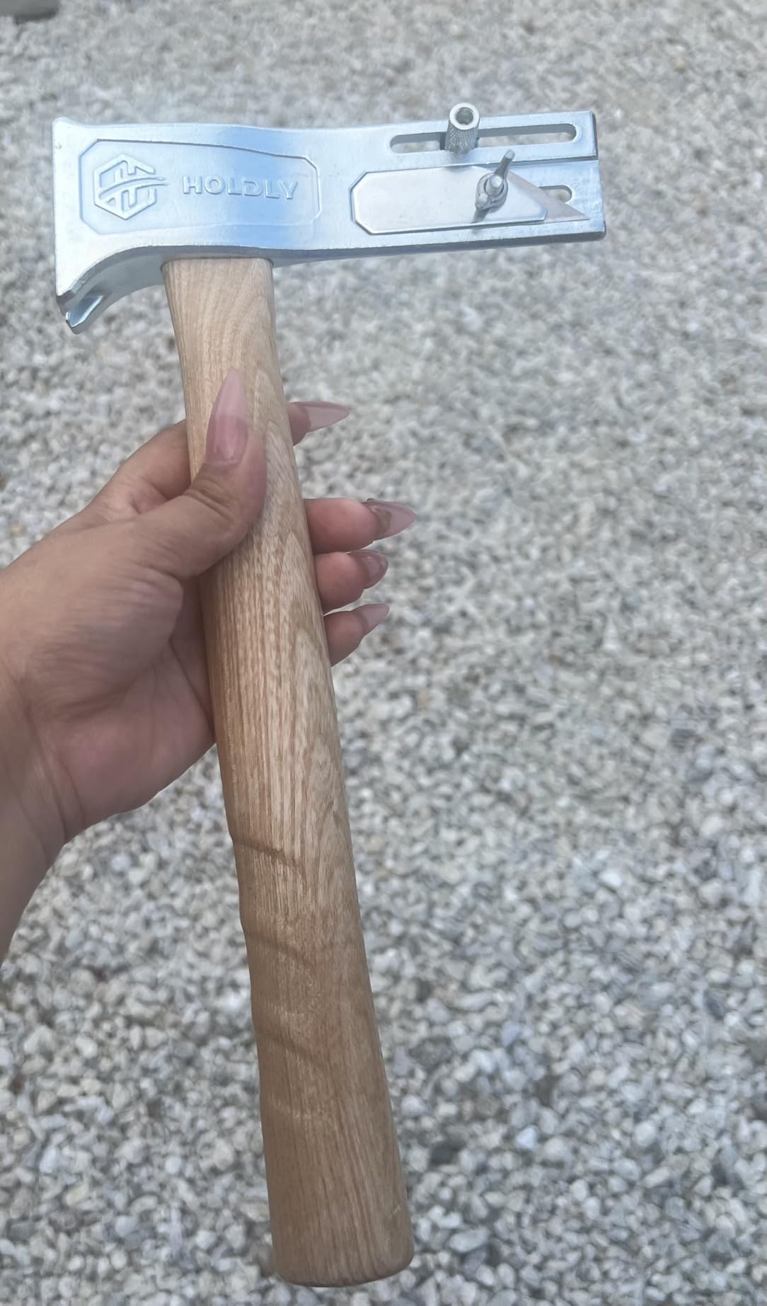 Magnetic Roofing Hammer, Multifunctional Magnet Roofing Hatchet,A Magical Roofing Tool for Quick Installation of Roofing Nails and Felt Hats customer photo 1